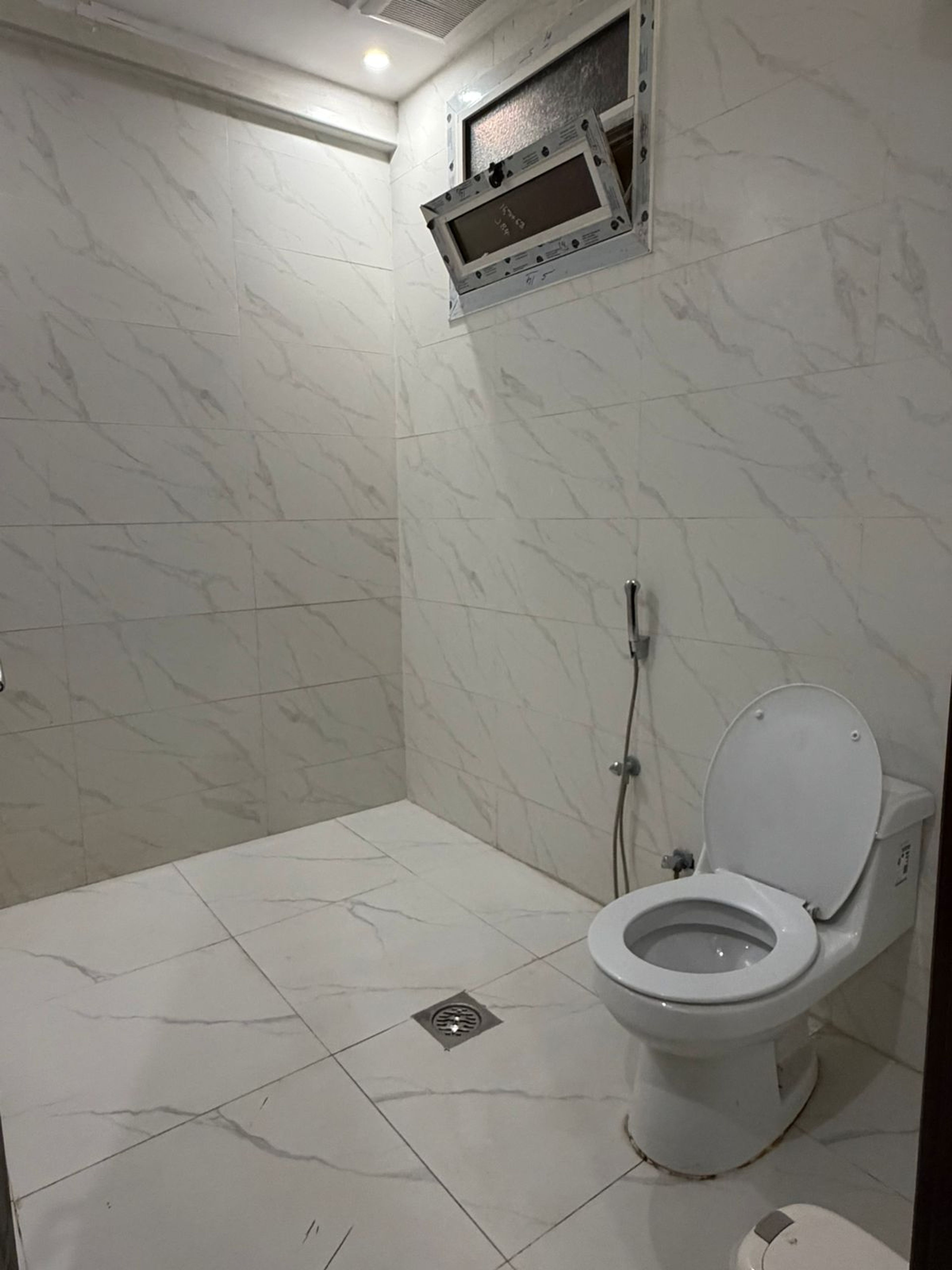 https://img.gathern.co/1400x0/1/WYTLs9mhSm0z8w0Z4Esnr2H2voO3gxyH.jpeg
