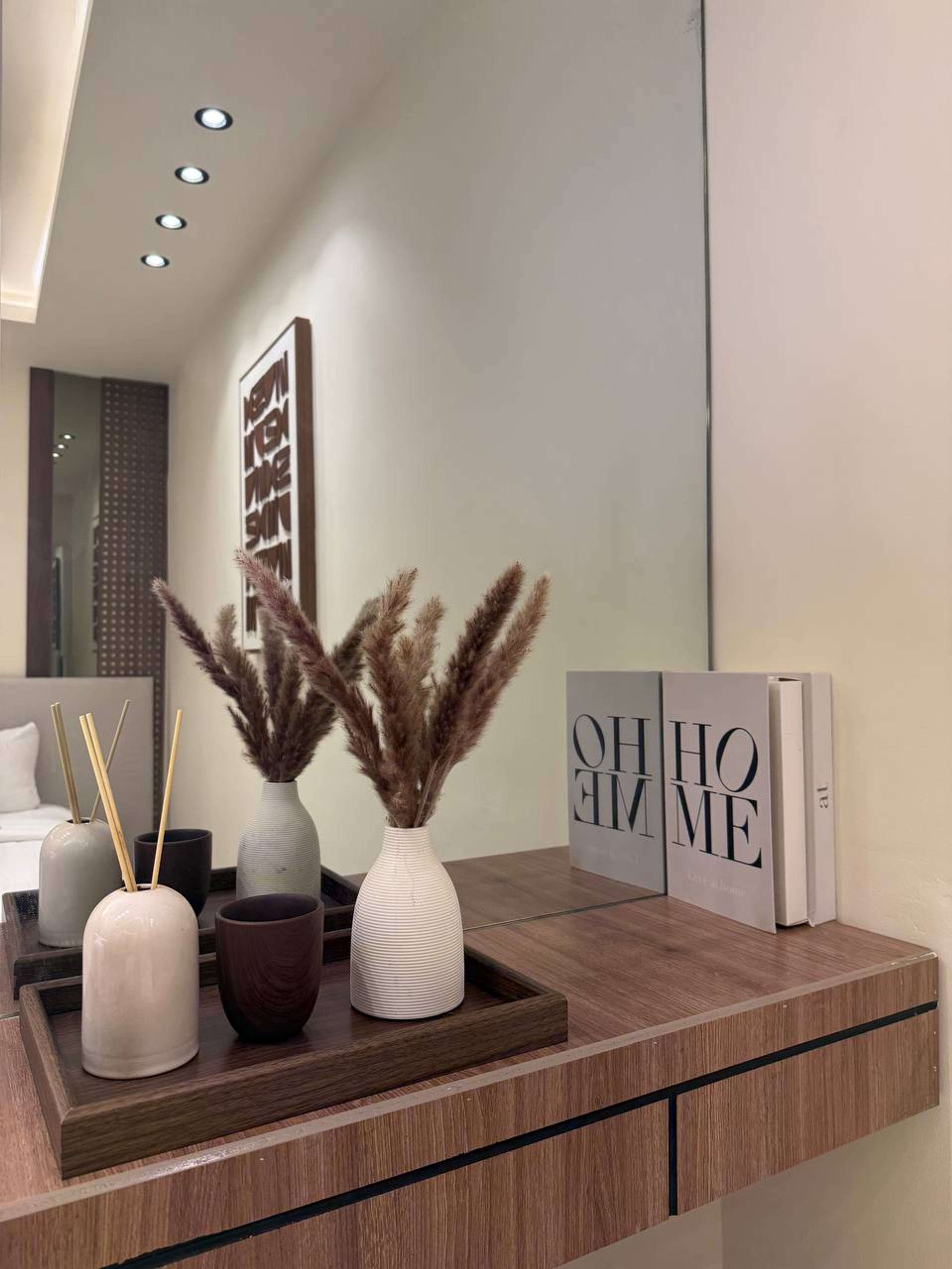 https://img.gathern.co/1400x0/1/WtYxugd8rJbupRoFTi98Cm-srozHMLAn.jpg