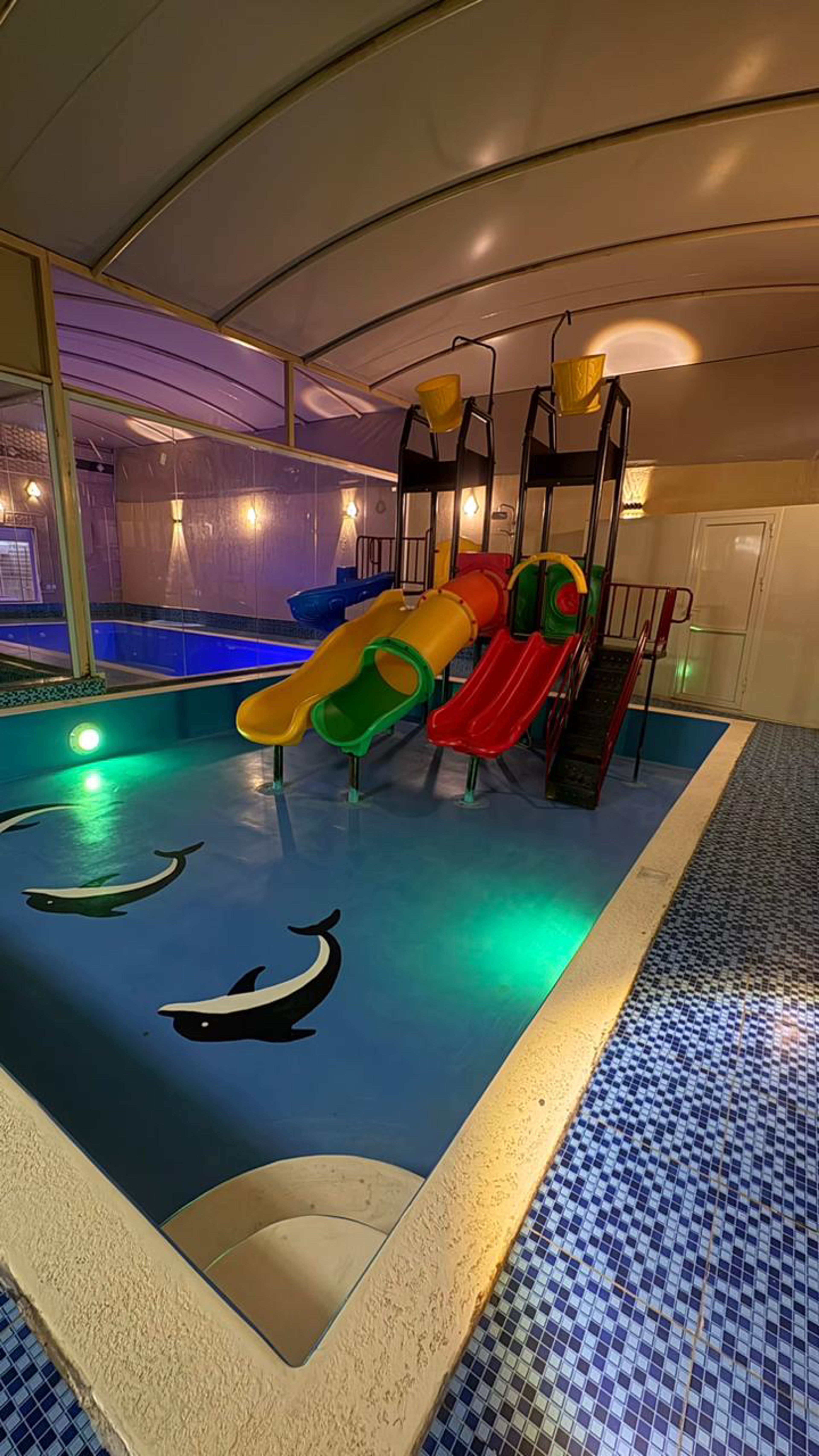 https://img.gathern.co/1024x0/1/WuYzfGLRtGGpv7Ht88koGfPDvSWwNP7t.jpg