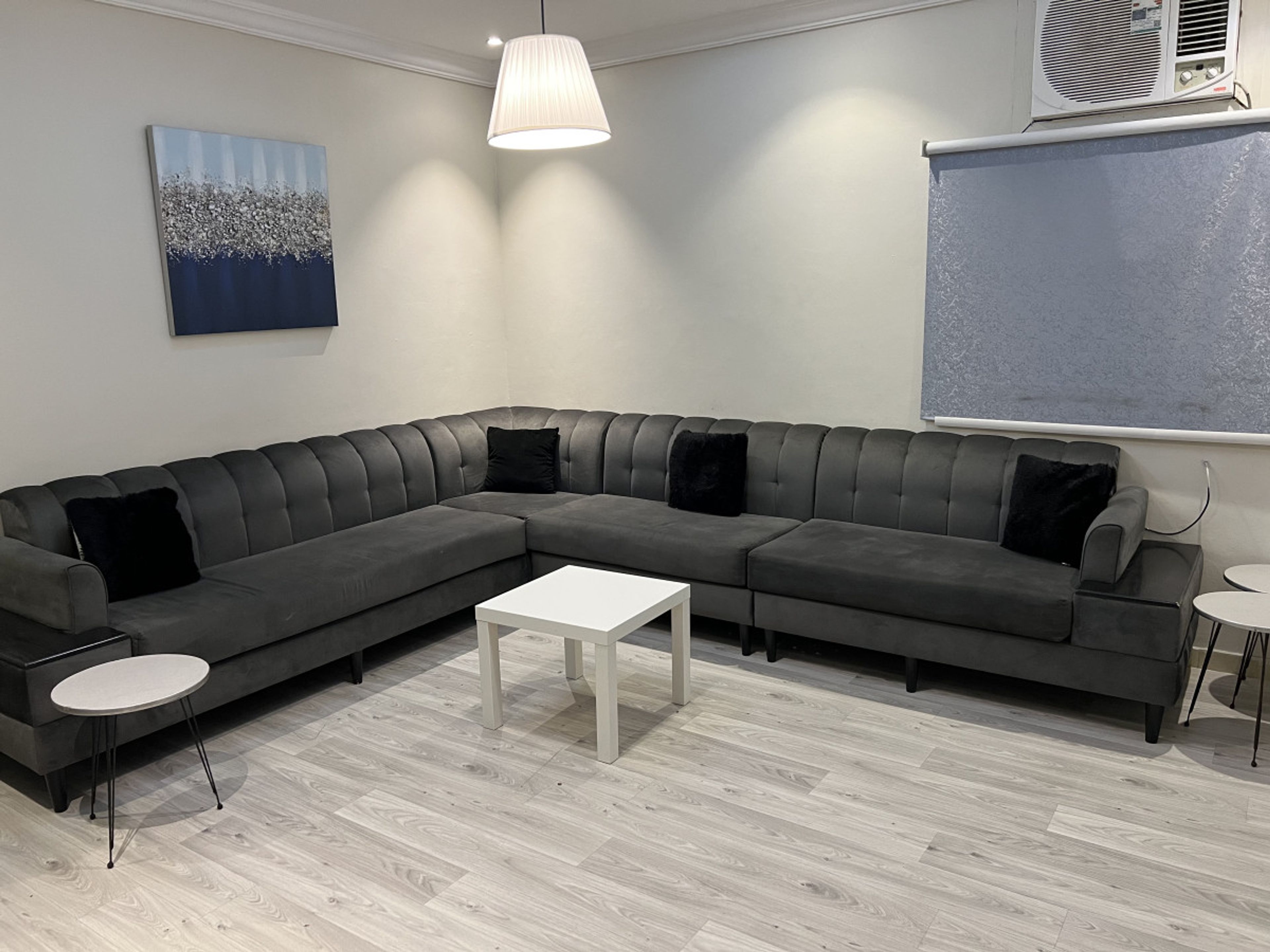 https://img.gathern.co/1400x0/1/Wvp3jHsx-71ralCNbEyEI4OHGJkjwIDg.jpg