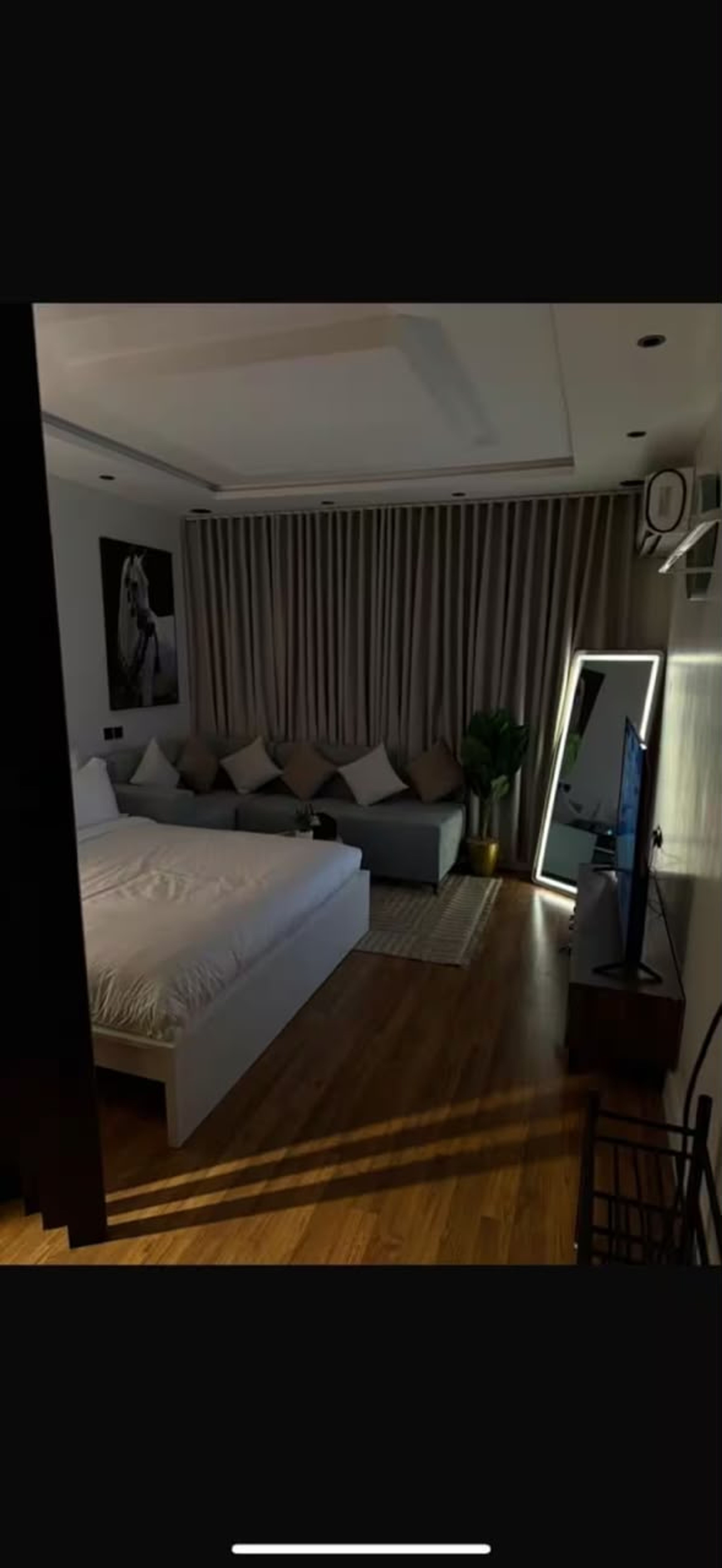 https://img.gathern.co/1024x0/1/WzCRMPyp9vonYtlsqinlJeWW2gYuNZpA.jpeg