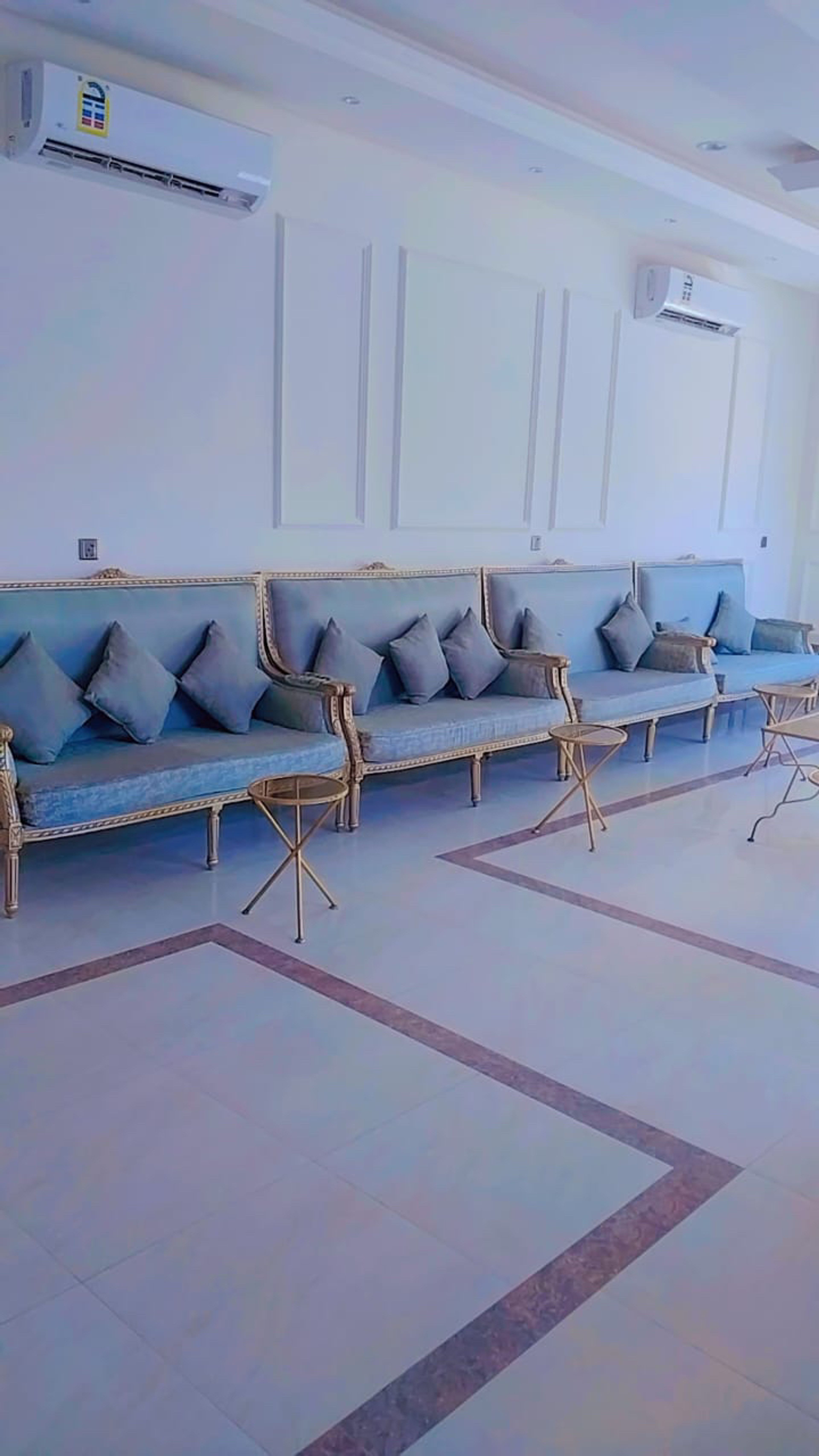 https://img.gathern.co/1400x0/1/X-Y31yp8NHpS3RiqxiGKU2nHLbTsDXCO.jpg