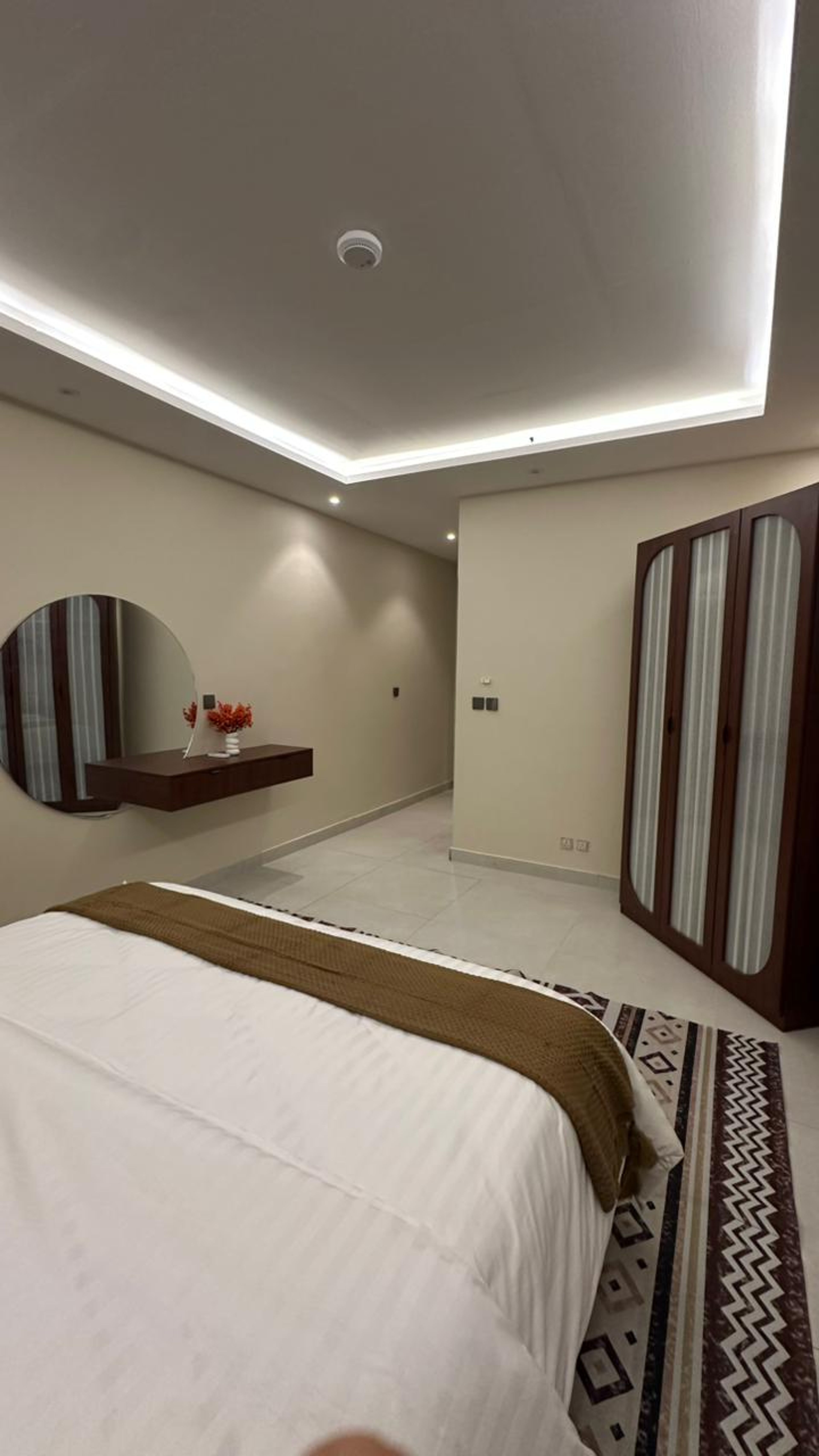 https://img.gathern.co/1400x0/1/X4h5uXpOdJ1Nf1pkfX7TjZpnkIFvVGp9.jpg