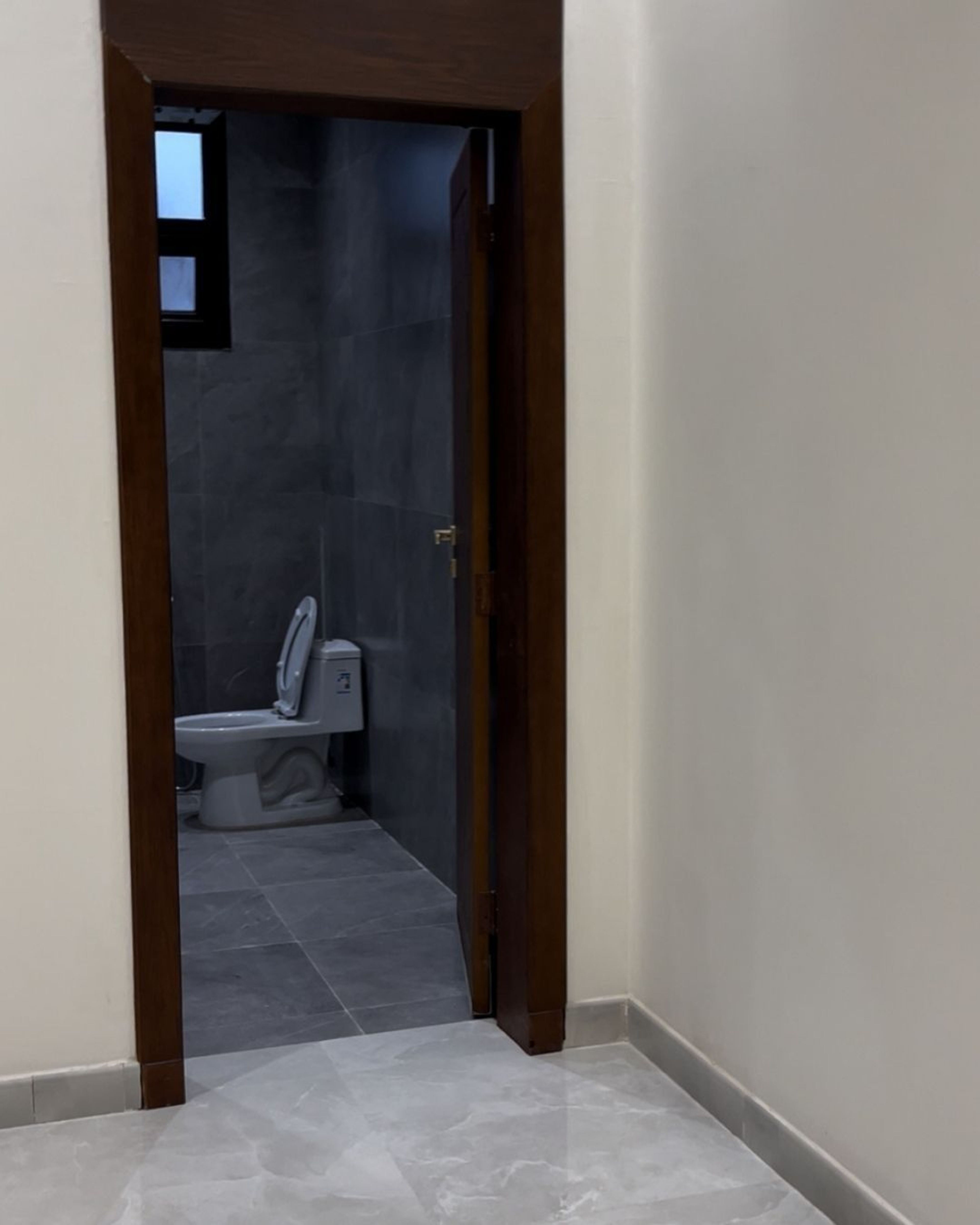 https://img.gathern.co/1400x0/1/XJ4c8Ho7Oq_KpUm89KGdQu-7eGHj5wCY.jpg