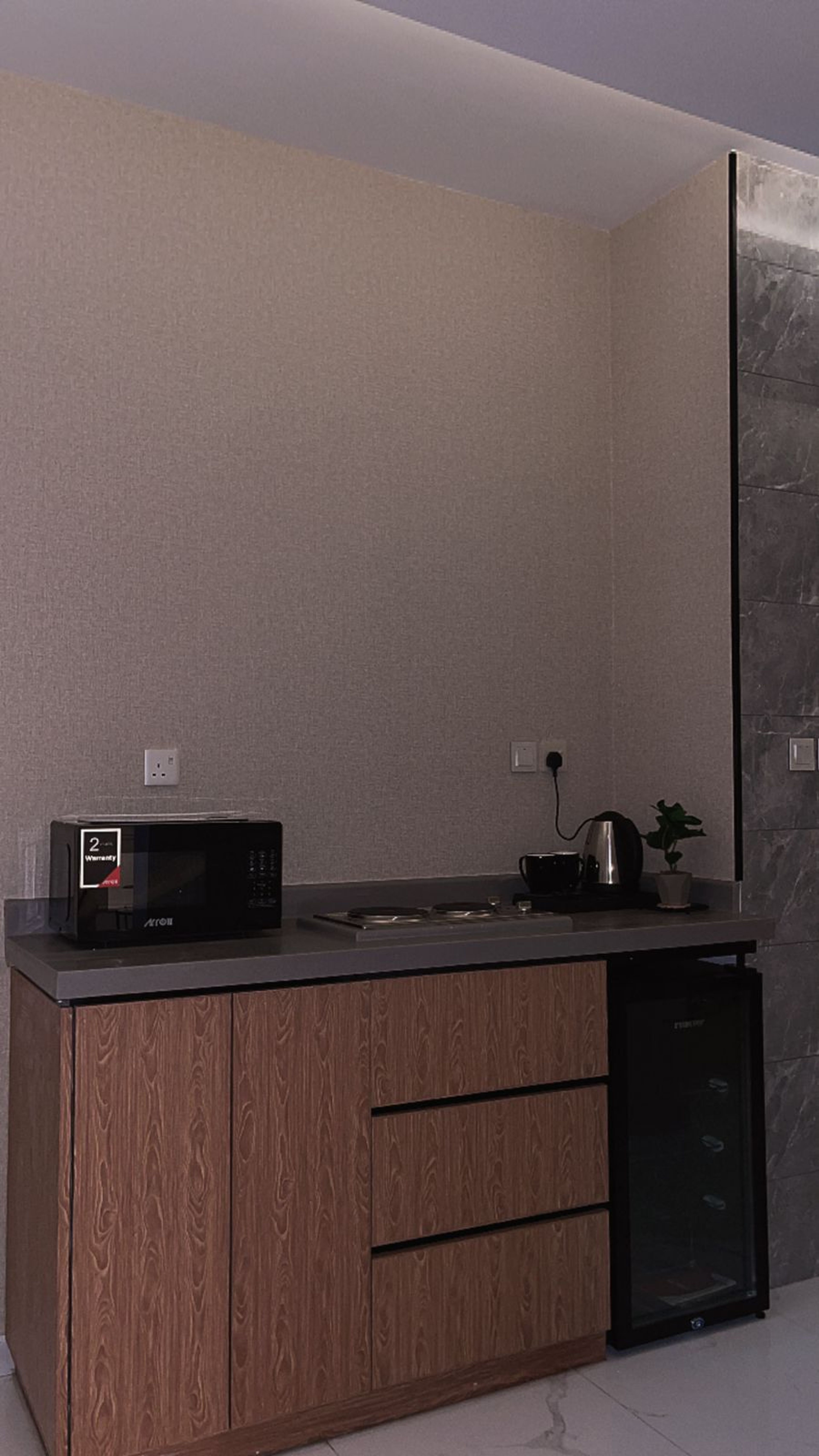 https://img.gathern.co/1400x0/1/XP-QbqFI5cdVtHq1Uf2CtG3noCKemOwG.jpeg