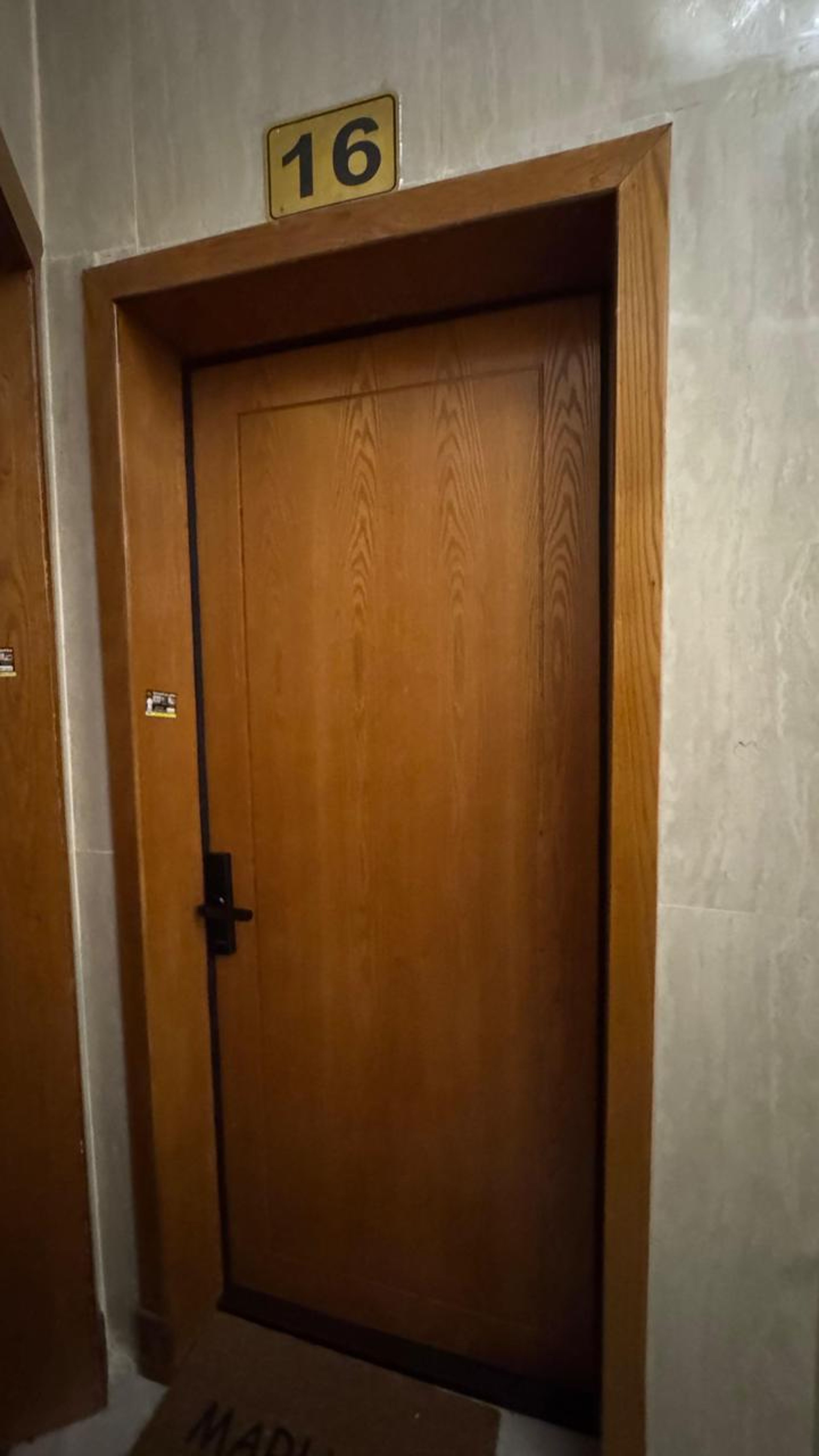https://img.gathern.co/1400x0/1/XUFbJY87Zul-HgpuDwcQ1yhVhs8bIN0z.jpeg