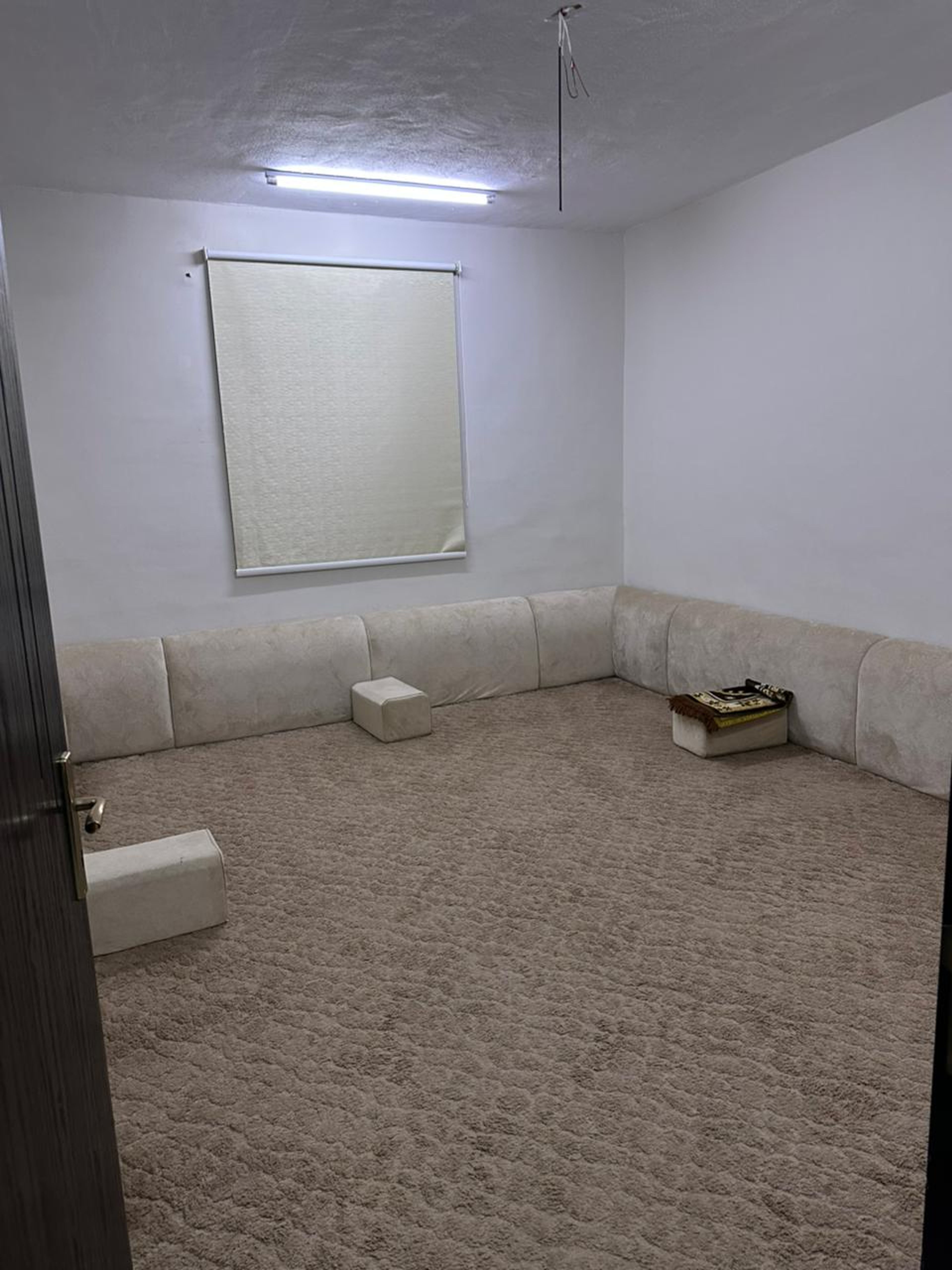https://img.gathern.co/1400x0/1/XYhnudN9RLBBKi9Rd9SKHTeSYpKjKiSY.jpg