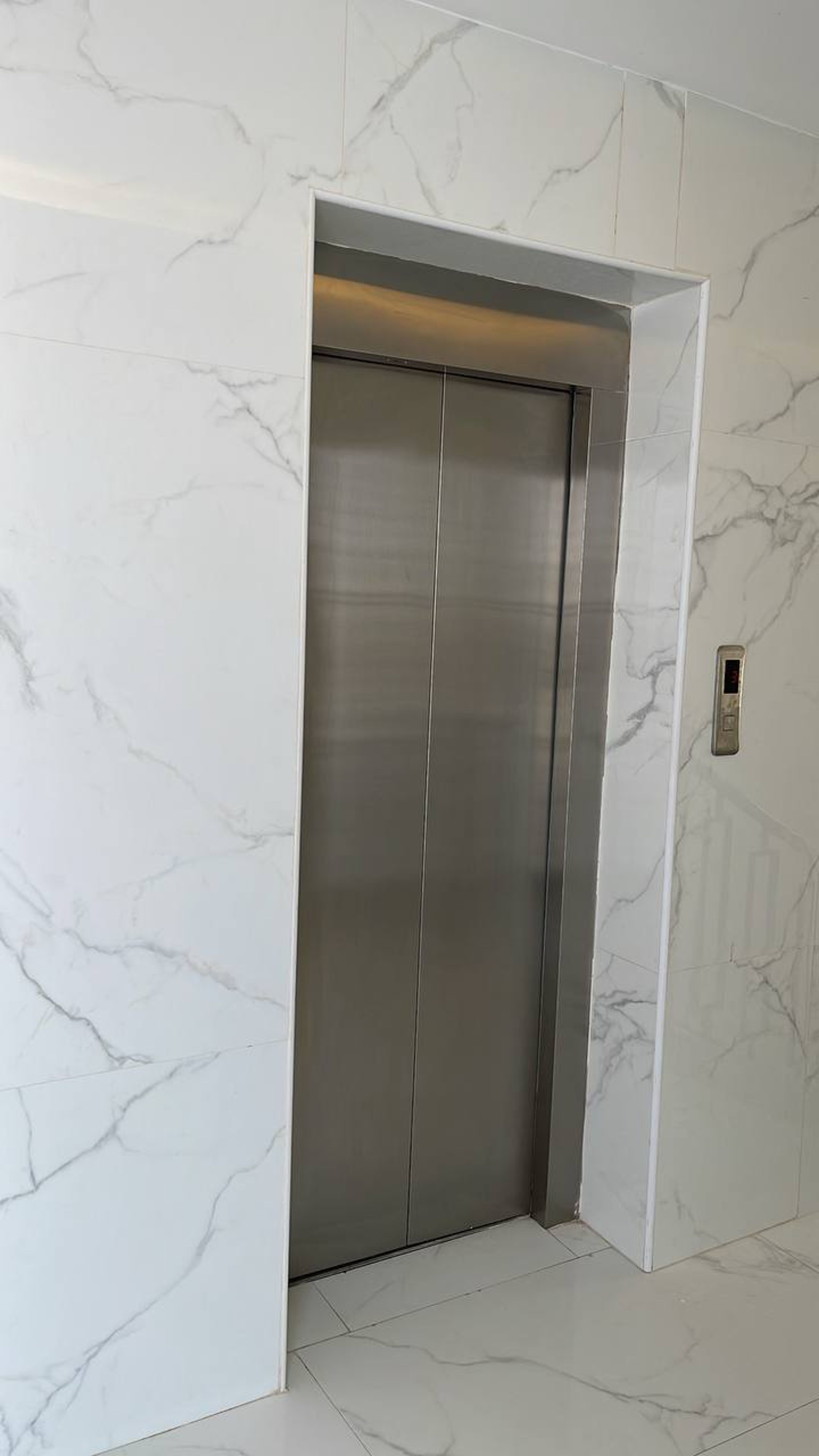 https://img.gathern.co/1400x0/1/Xn97jQYy2ikqSXmyrZXnSAycb0oZecUA.jpg