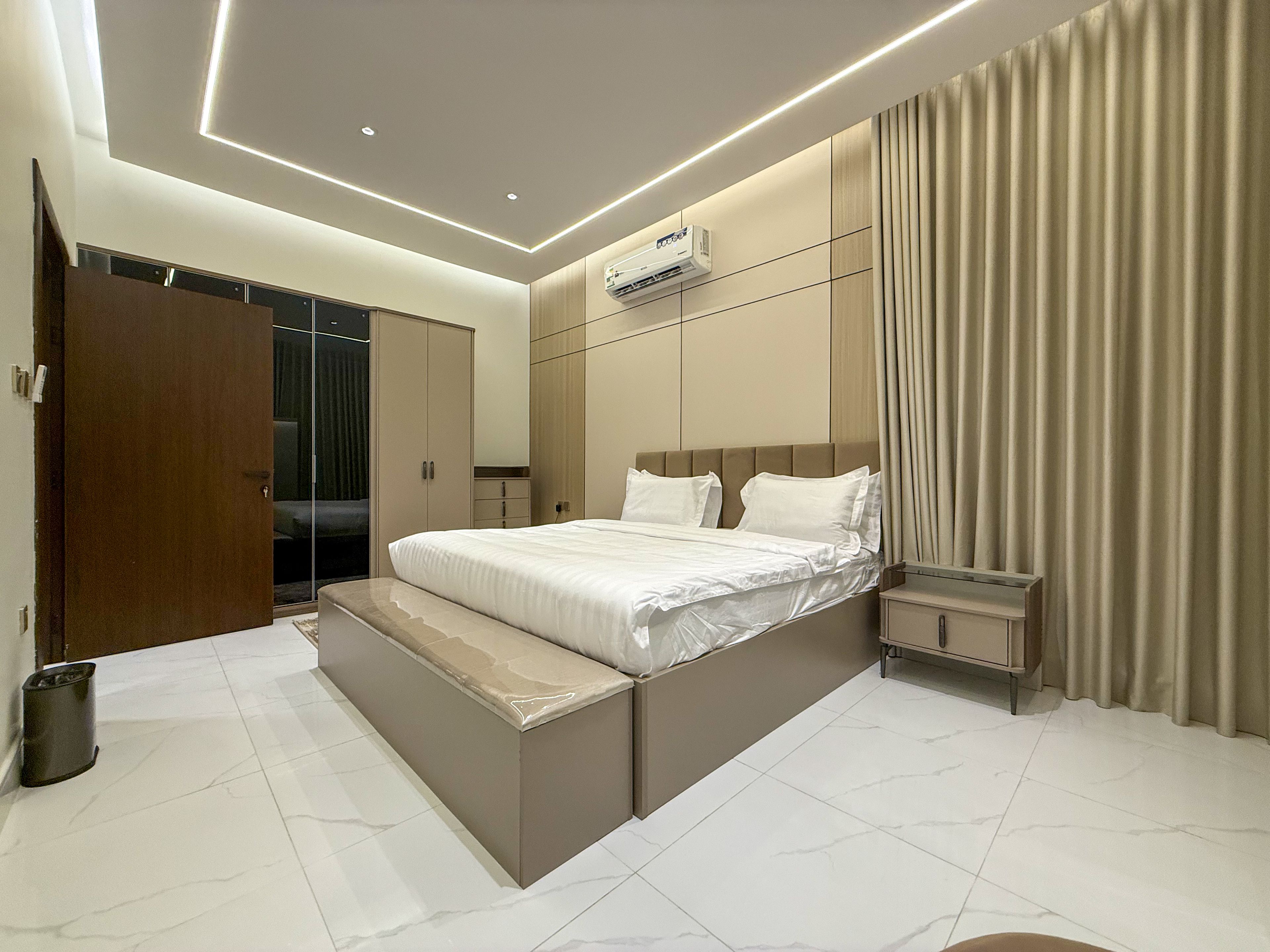 https://img.gathern.co/1400x0/1/XtidqZJ1zNcfE7xUf56J1e5Y48w-jOb1.jpg
