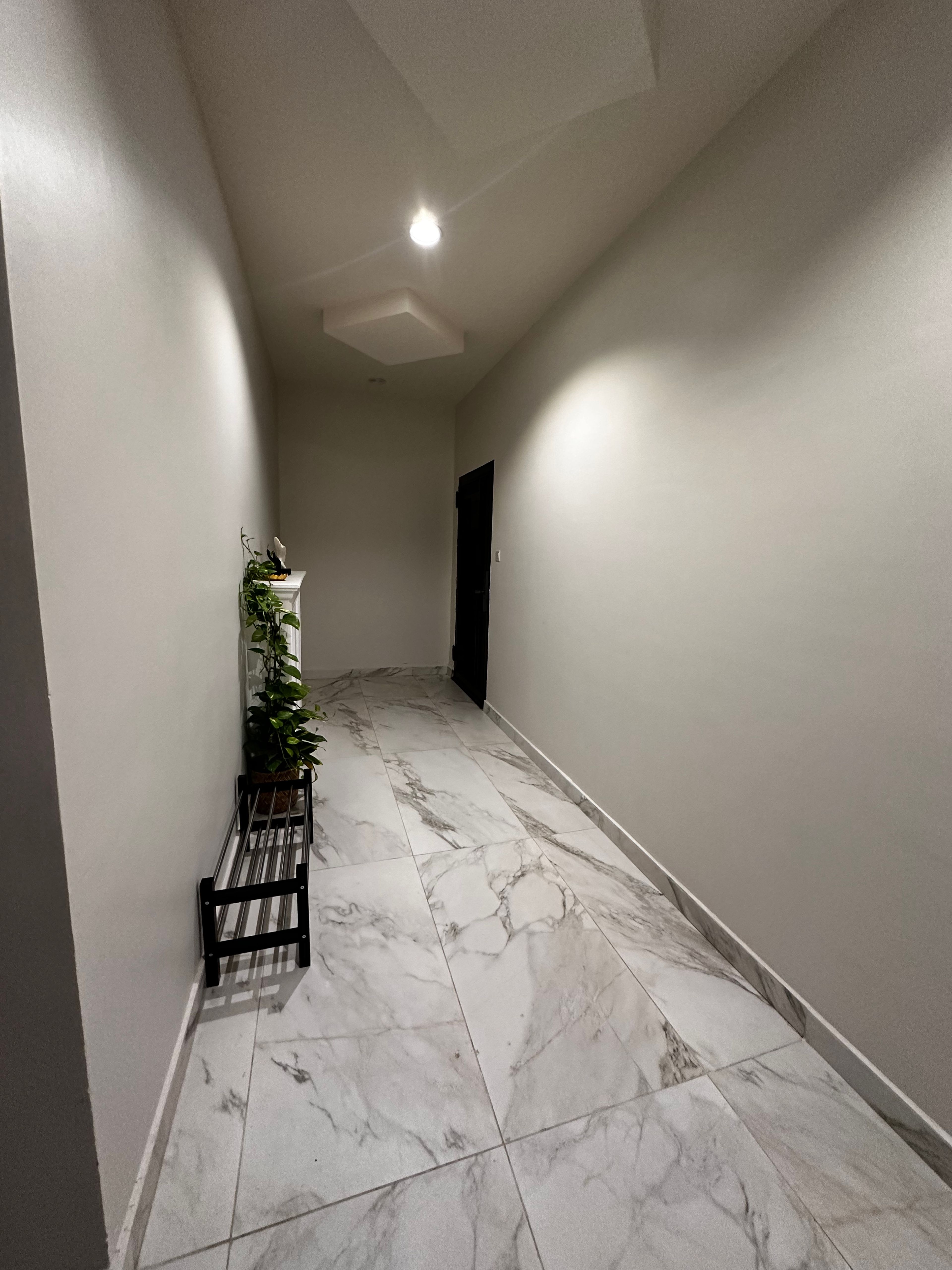 https://img.gathern.co/1400x0/1/Y4spx9vblfHQxPtonNcF98gBvVL98AG0.jpg