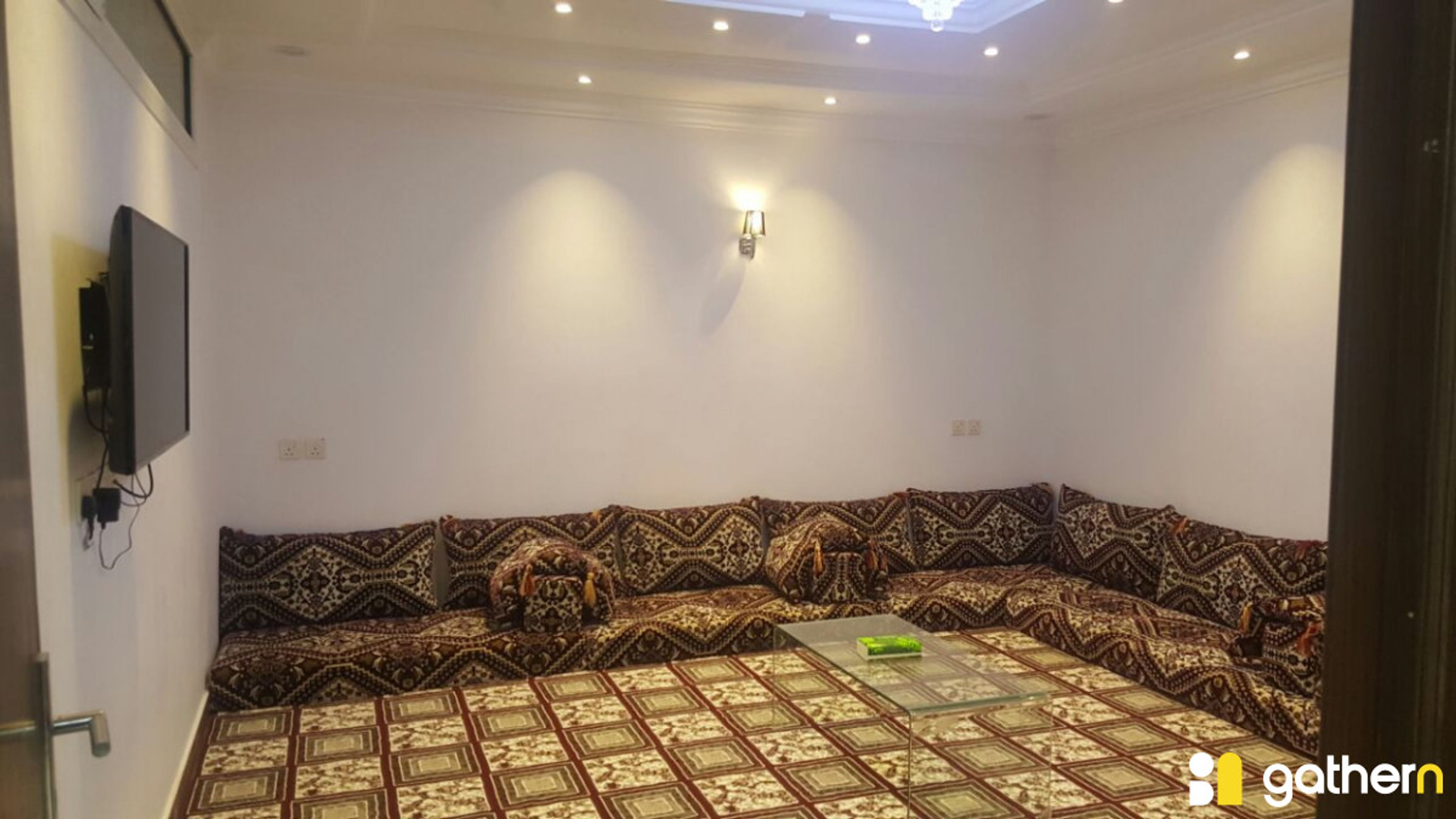 https://img.gathern.co/1024x0/1/Y6siONg5oeYDO12wGFEHKphiIU81txIK.jpeg