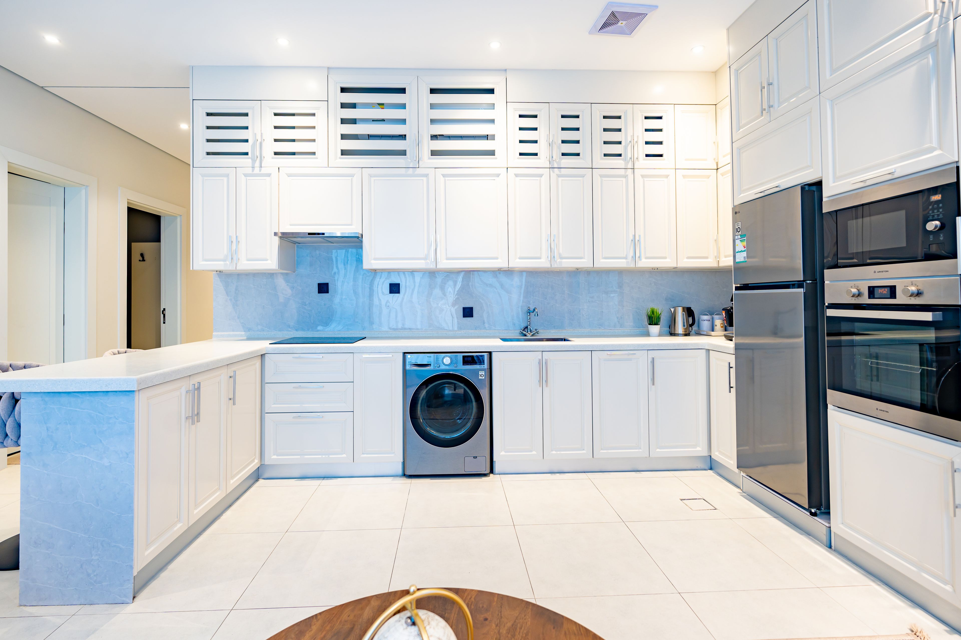 https://img.gathern.co/1024x0/1/YESiQtoYabjlFnZVm3jW9bGWfPx1tMyS.jpg