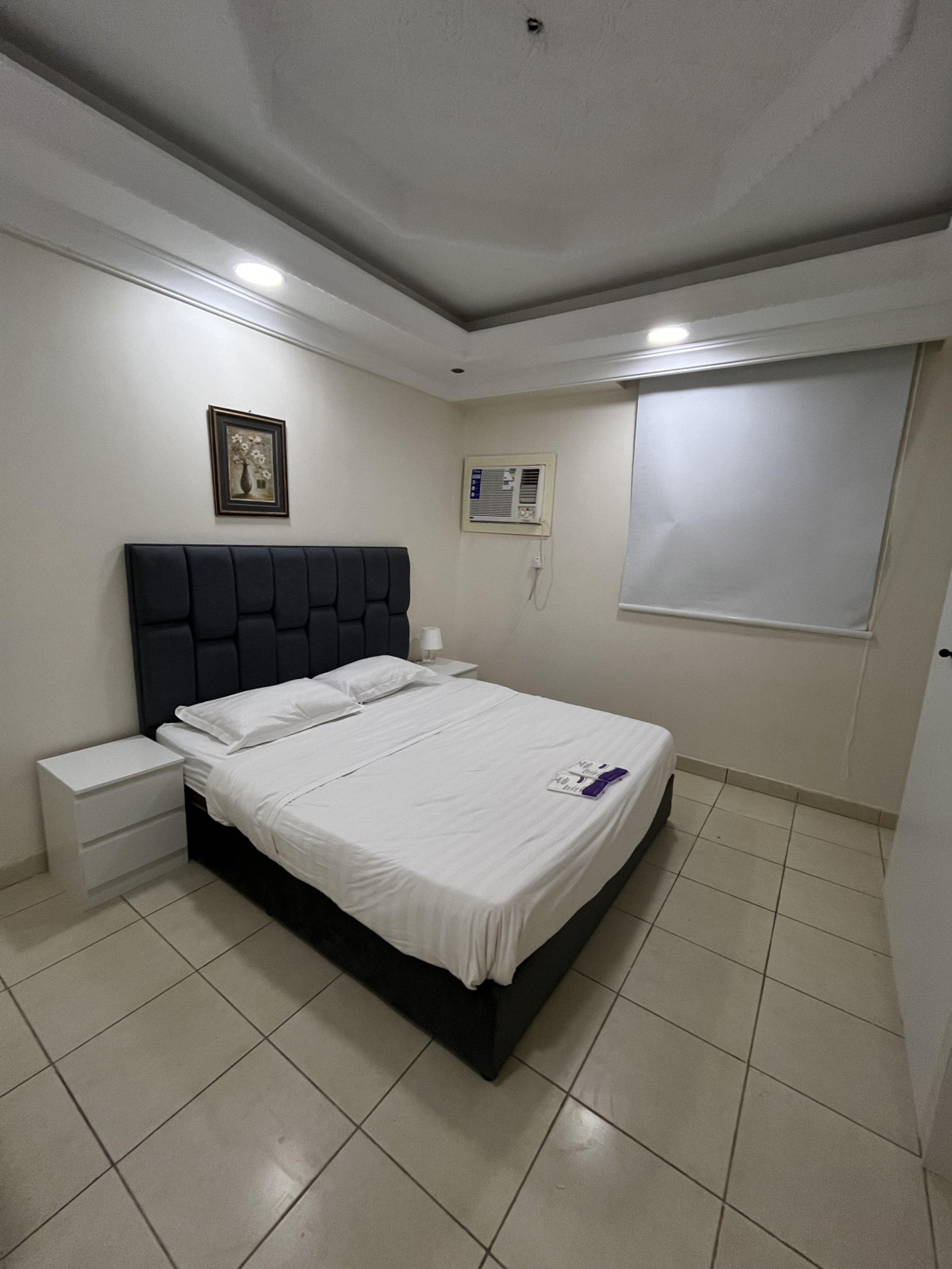 https://img.gathern.co/1400x0/1/YOcEBAPnfERVaTc3J0IkSCZFQ6kMu3ru.jpg