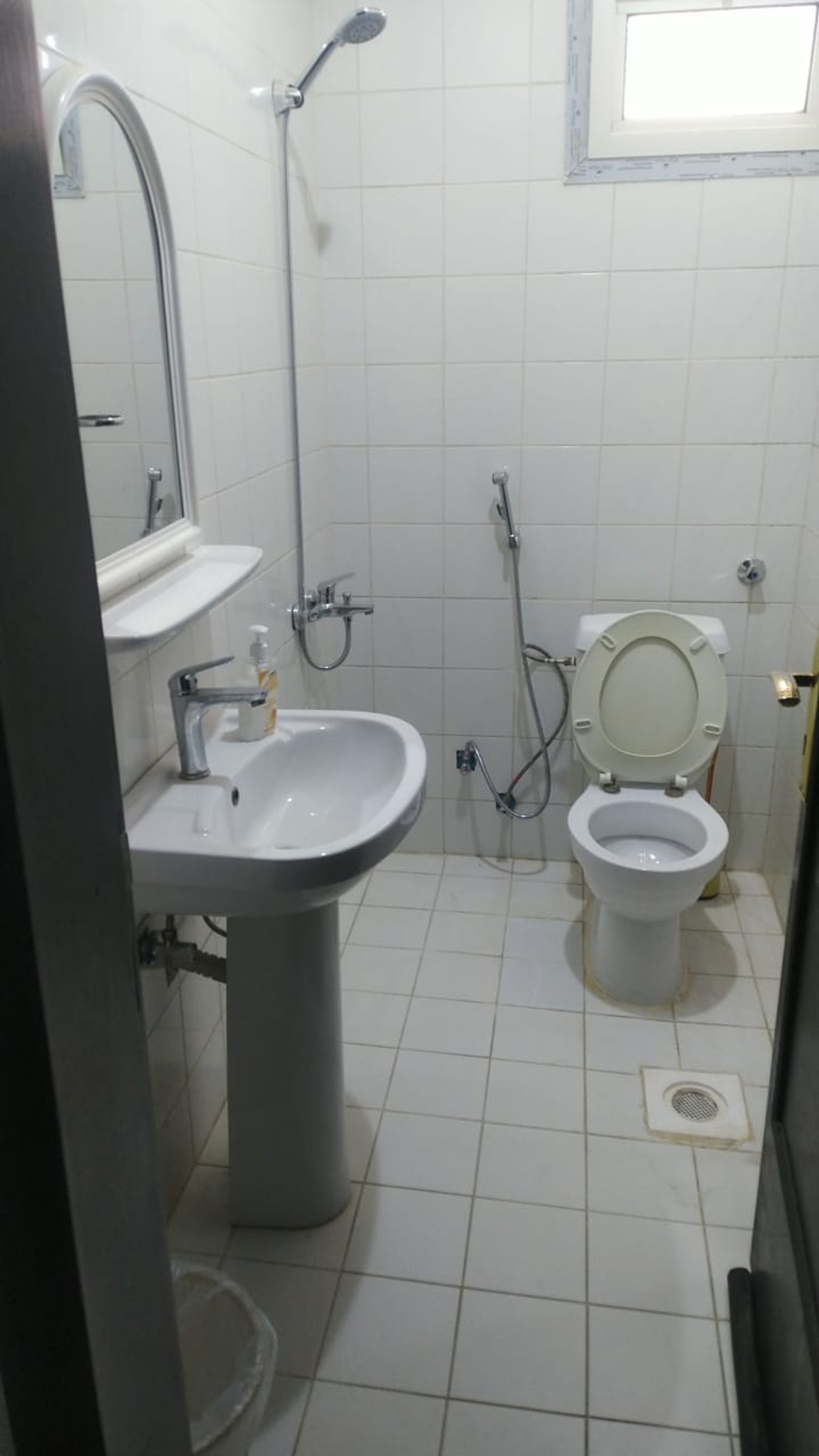 https://img.gathern.co/1400x0/1/YX5_YA1oIZjXgD3XNnxjjX3SC3sL4rdt.jpg