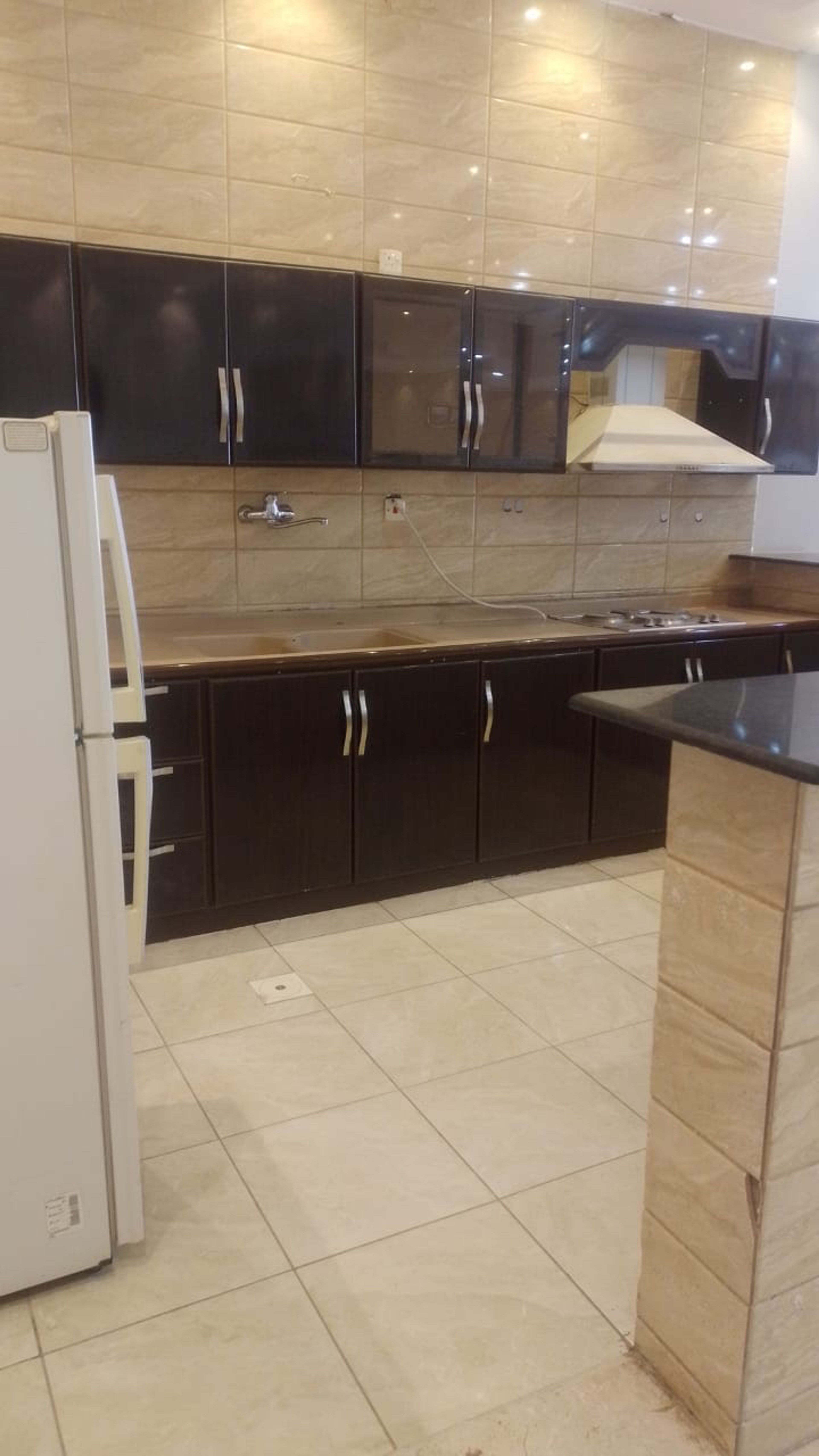 https://img.gathern.co/1400x0/1/Yn3aKTdB-ajxzGE66DJcdJxurbXT8pE7.jpg
