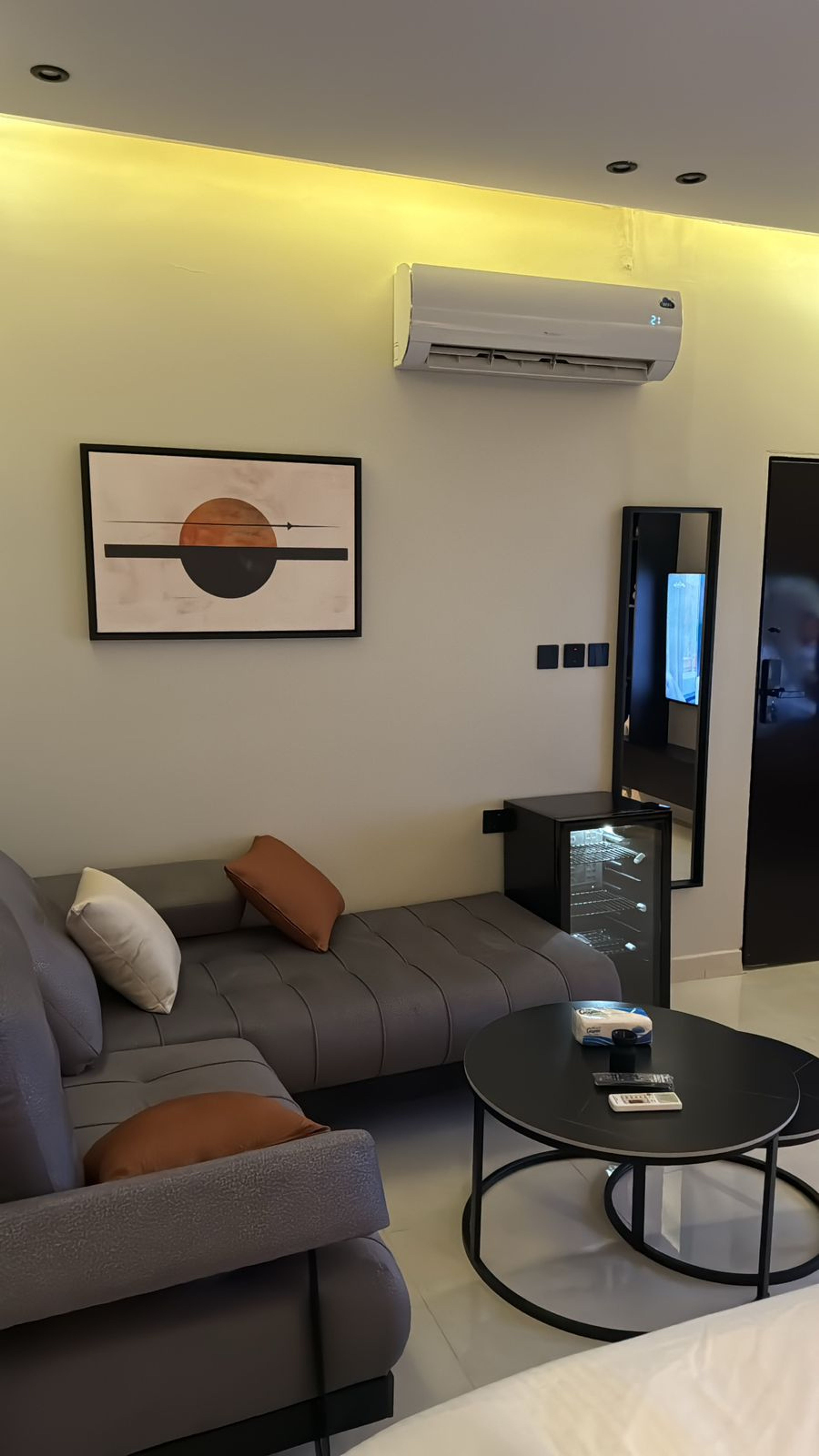 https://img.gathern.co/1400x0/1/Z5nlMQaOs8HF-eDc34We7w56h9luGT0b.jpeg