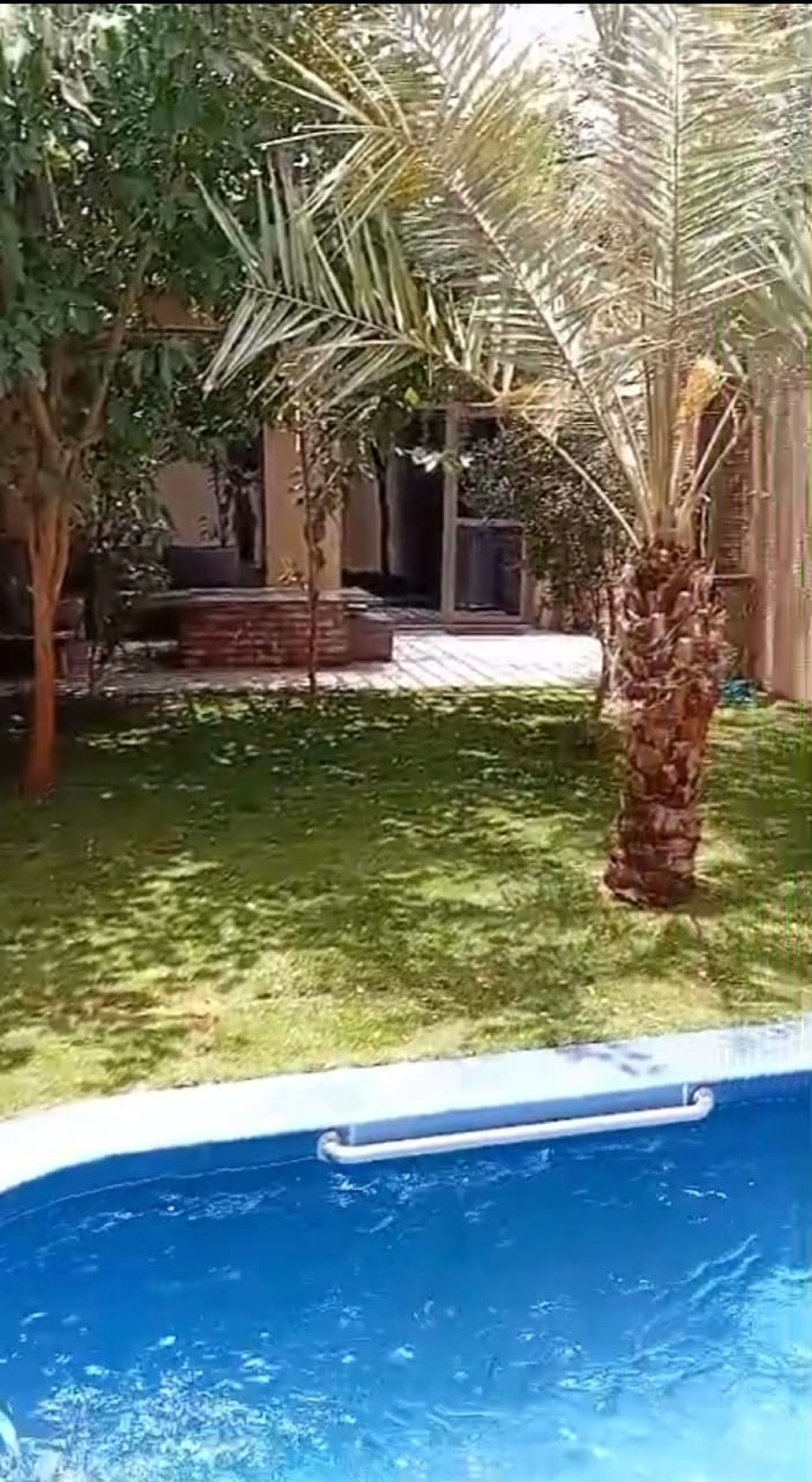 https://img.gathern.co/1400x0/1/ZBbTzG0pK4eM_0DnLtQ6rrKons1j9xqb.jpg