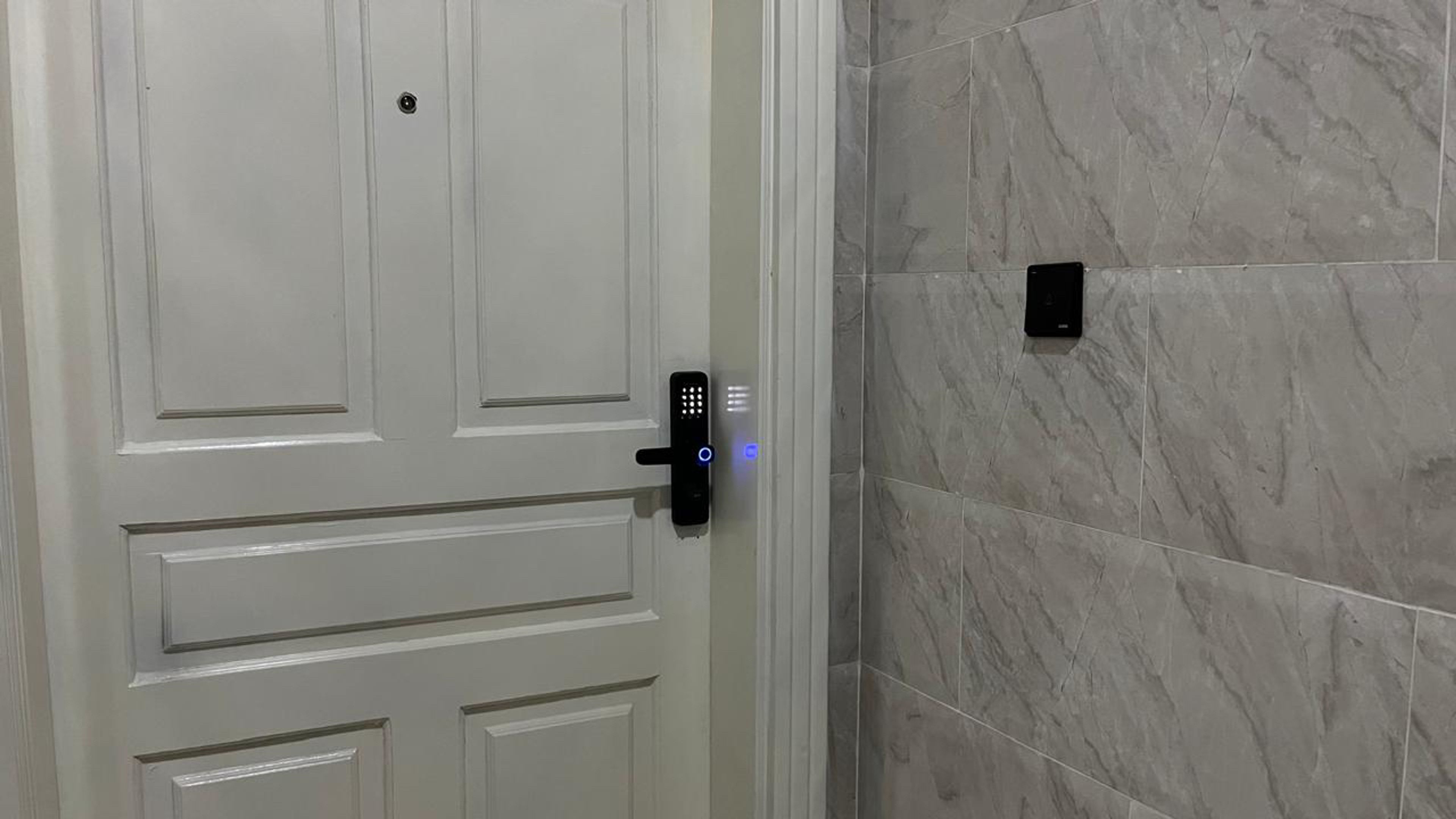 https://img.gathern.co/1024x0/1/ZCPf_UXH7vMlX0y7I-mPpg2YLhnCl2n0.jpg