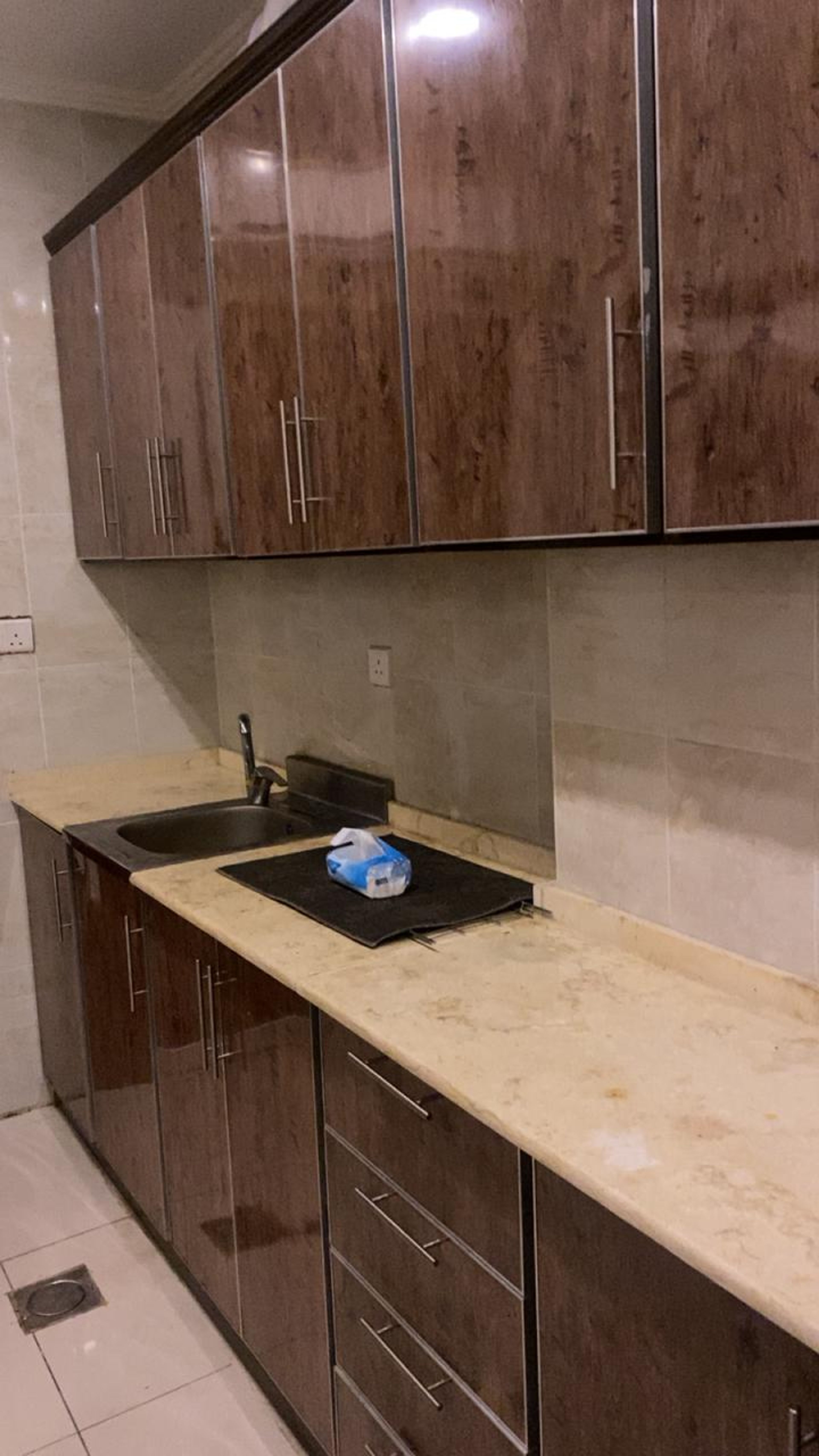 https://img.gathern.co/1400x0/1/ZlqzAlY7HPbW1ZEXcYs-ngiXRLw47raj.jpeg