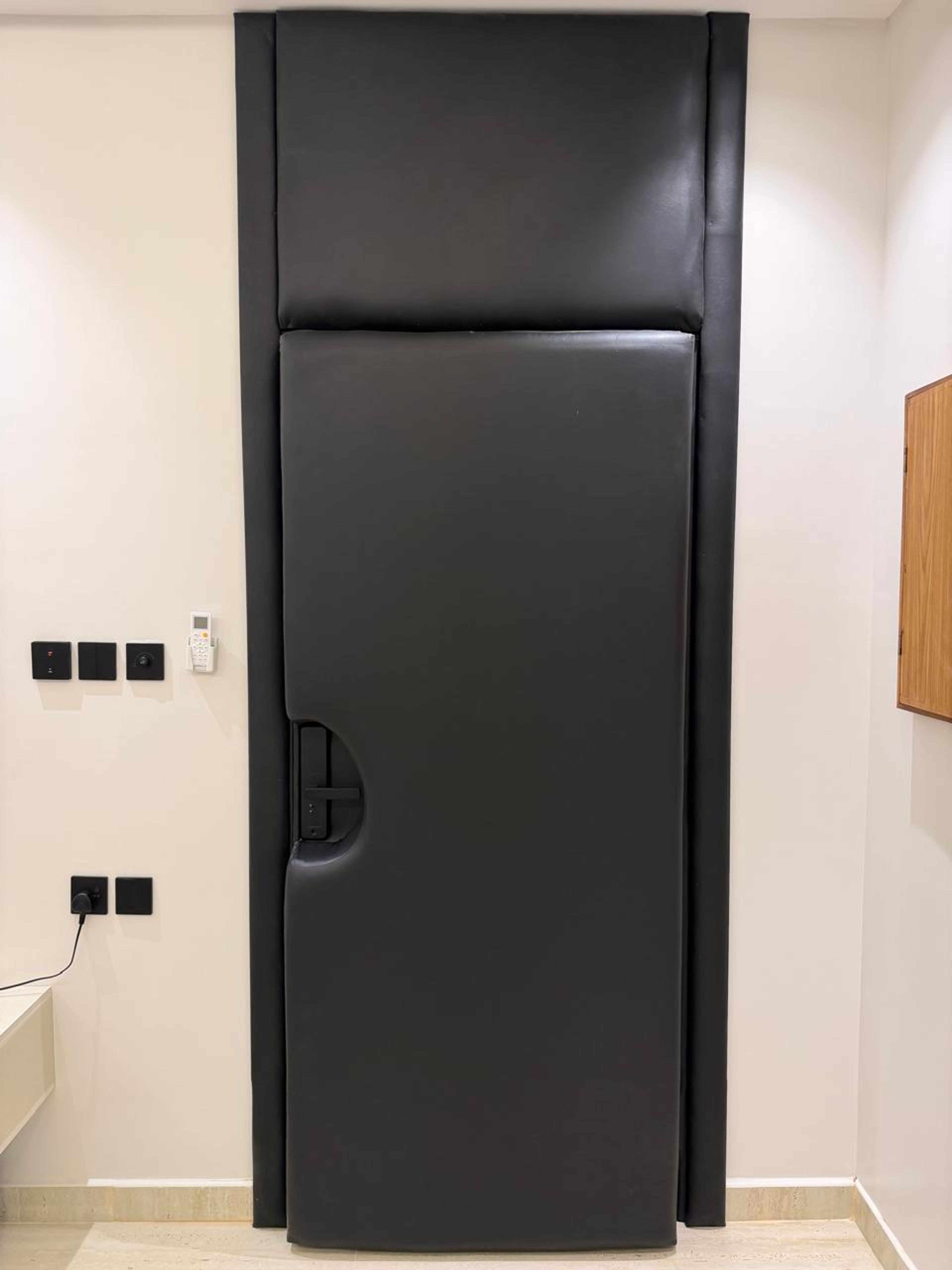 https://img.gathern.co/1400x0/1/_OcOsfPM0vVT_wMwA3hTXTBujzRP5BNM.jpeg