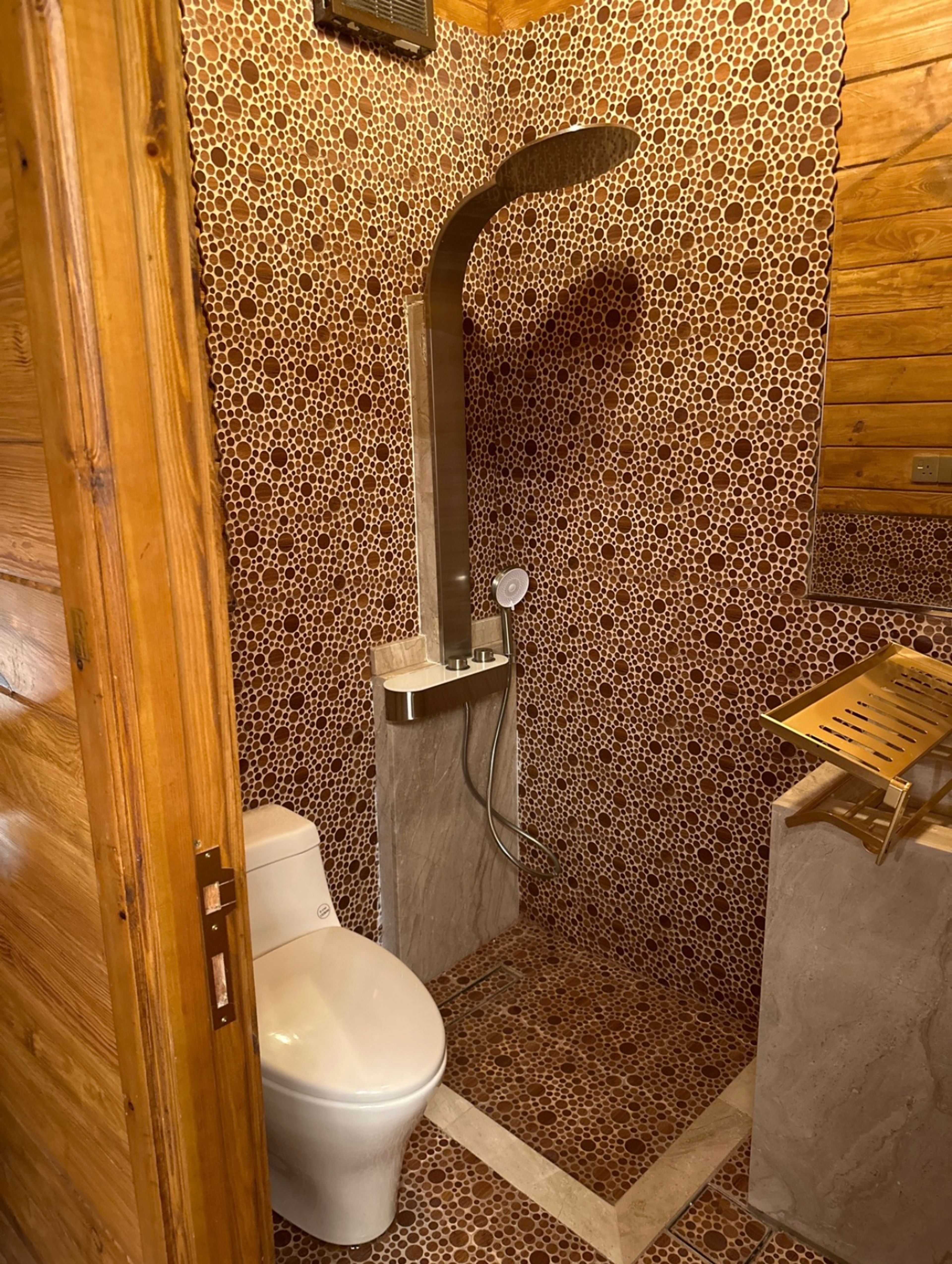 https://img.gathern.co/1400x0/1/_UlVv7l5ucJ9Egwu4NjM_WE4BZjdhOCV.jpg