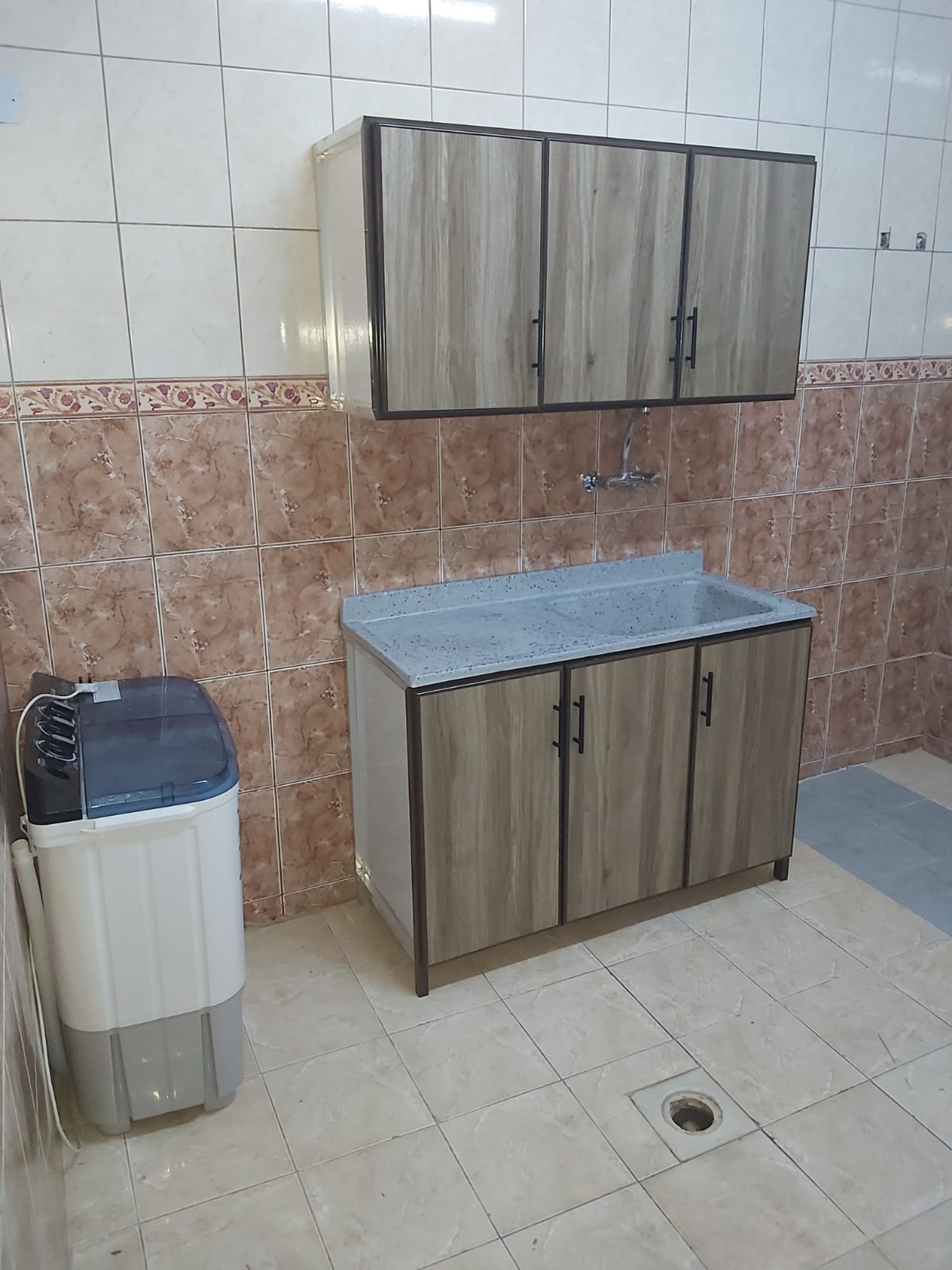 https://img.gathern.co/1400x0/1/_cOww-zjYhmiOIqg67L7yNmSR_HAoznv.jpg