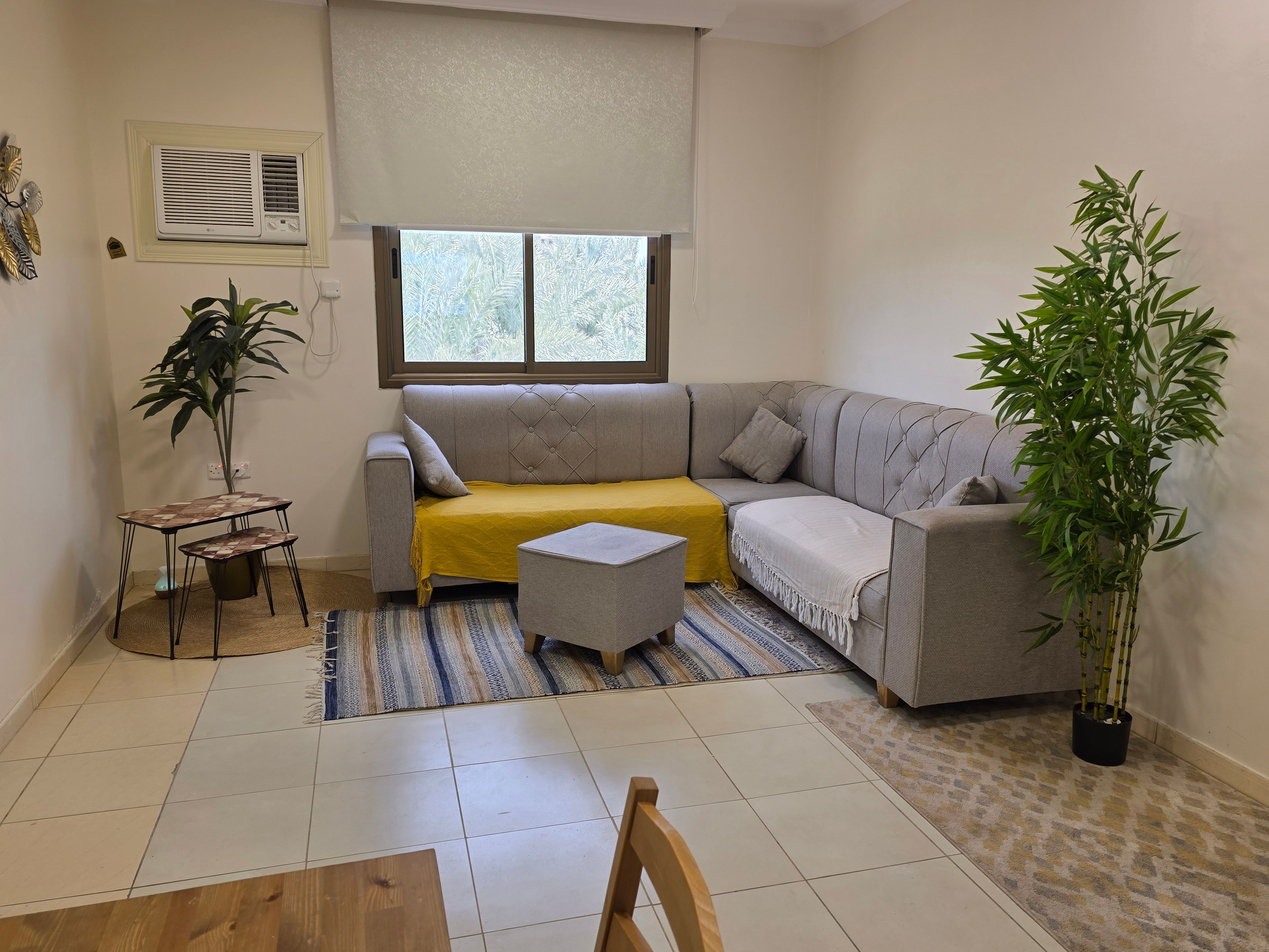 https://img.gathern.co/1024x0/1/_qp59ILFp2cqCiBFY-127Wt2MoT32V1a.jpg