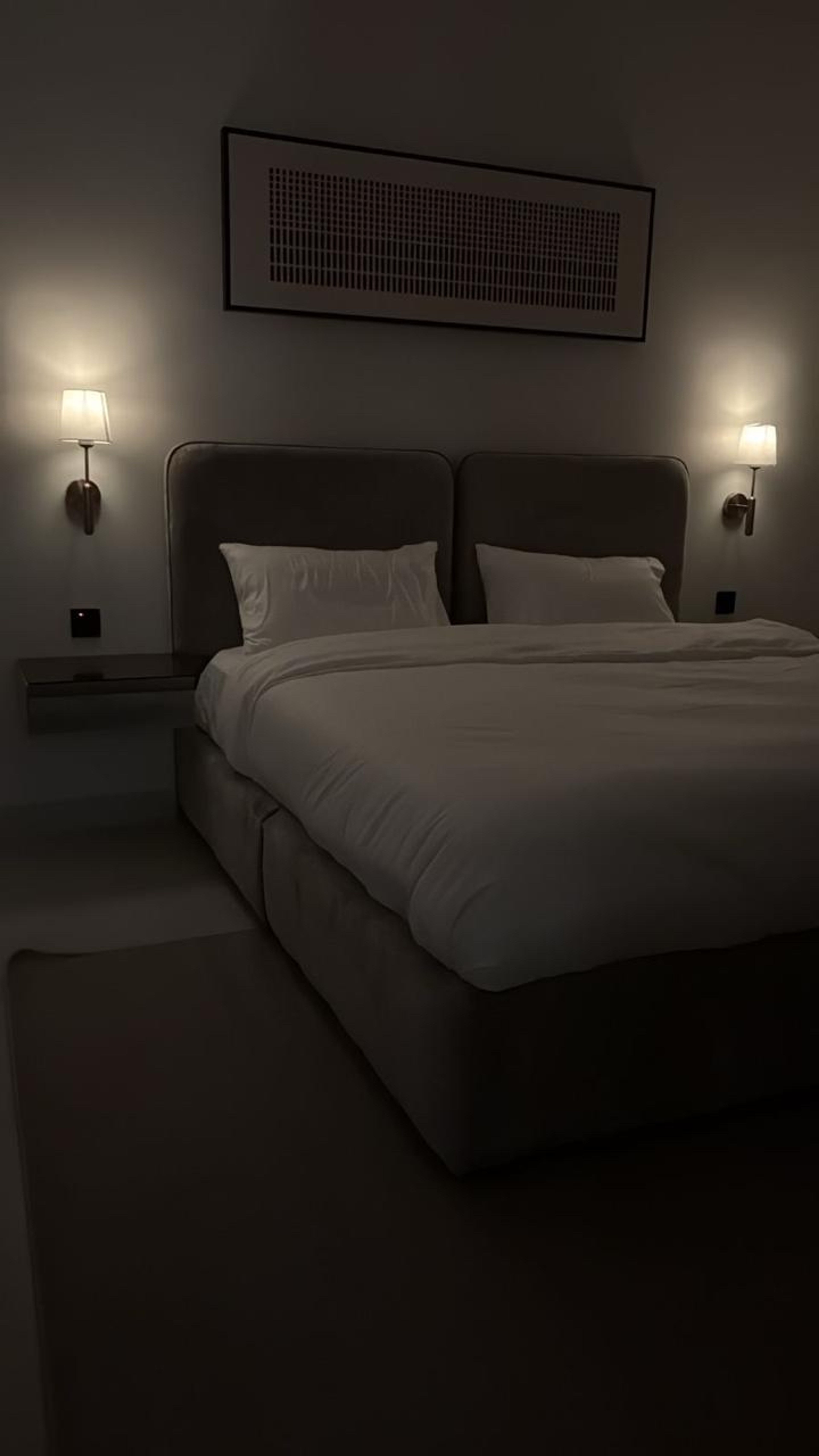 https://img.gathern.co/1400x0/1/a4K8xff5dDye3W19JwE0n4MPMVHklbIB.jpeg