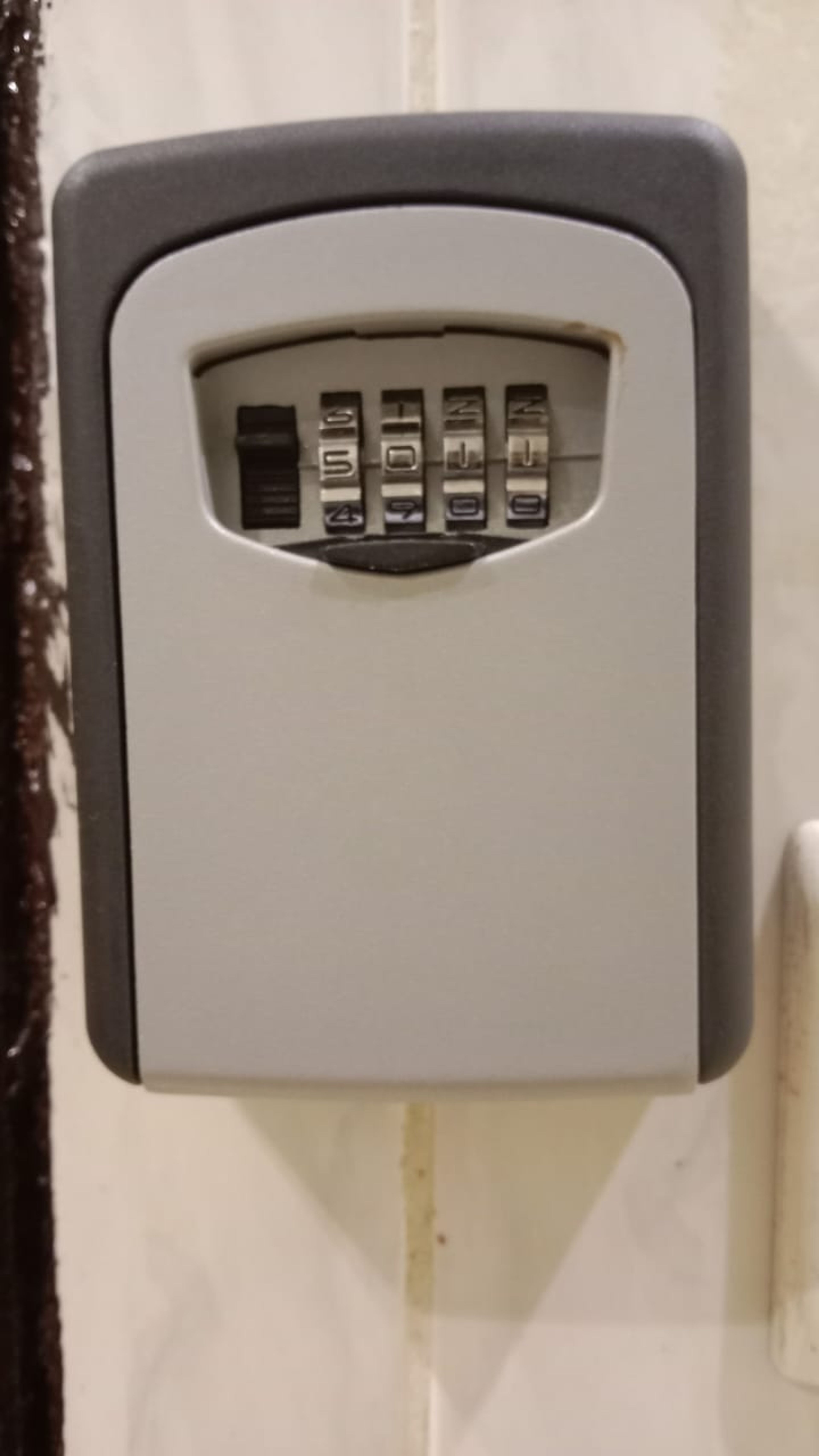 https://img.gathern.co/1024x0/1/aXfSNdKF2k_D7fbxWS1BHPcN6-IGmGBF.jpg