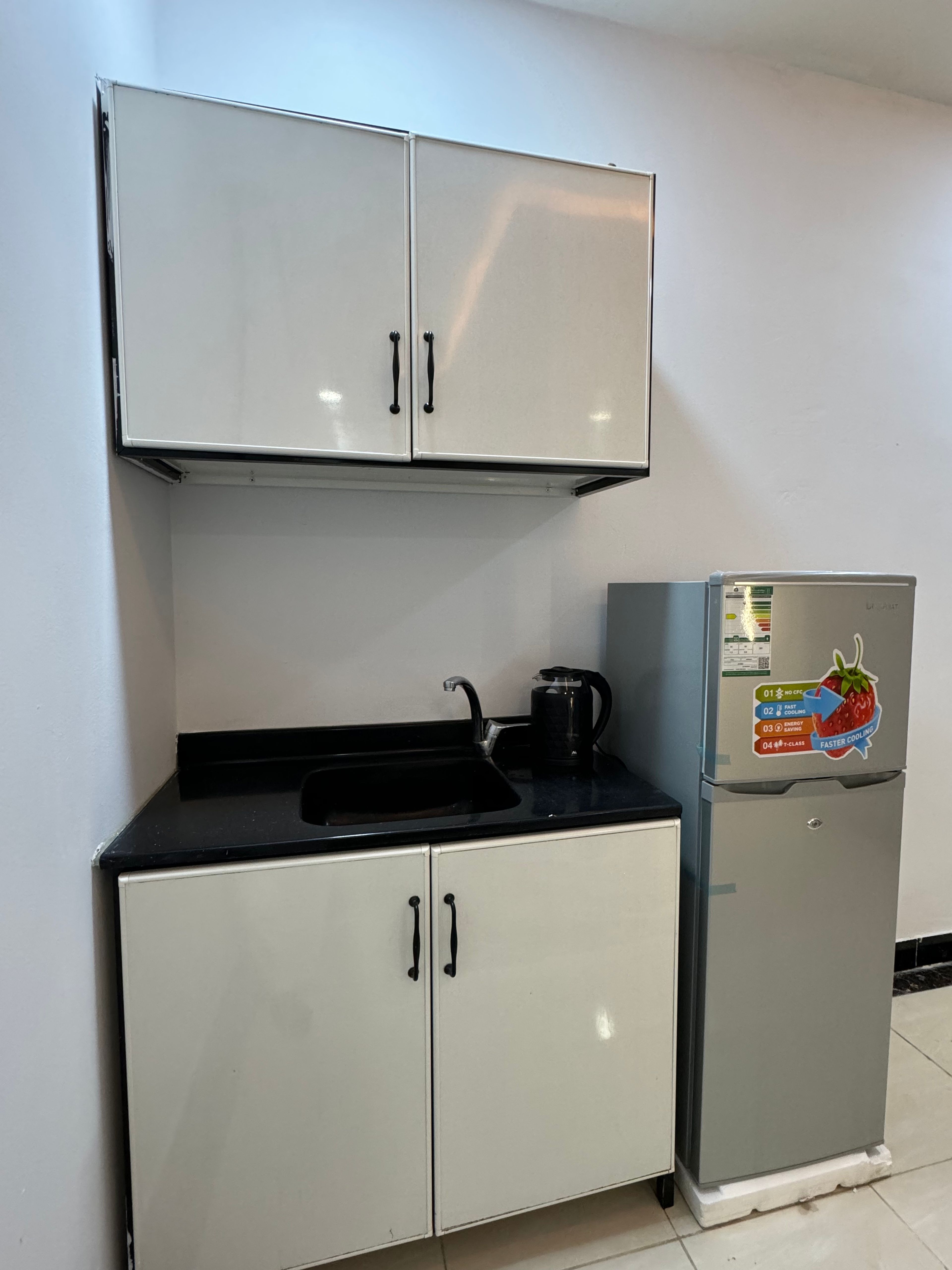 https://img.gathern.co/1400x0/1/b5ixL-ncDjvblhWbDezA2QrkPDK-qV2S.jpg