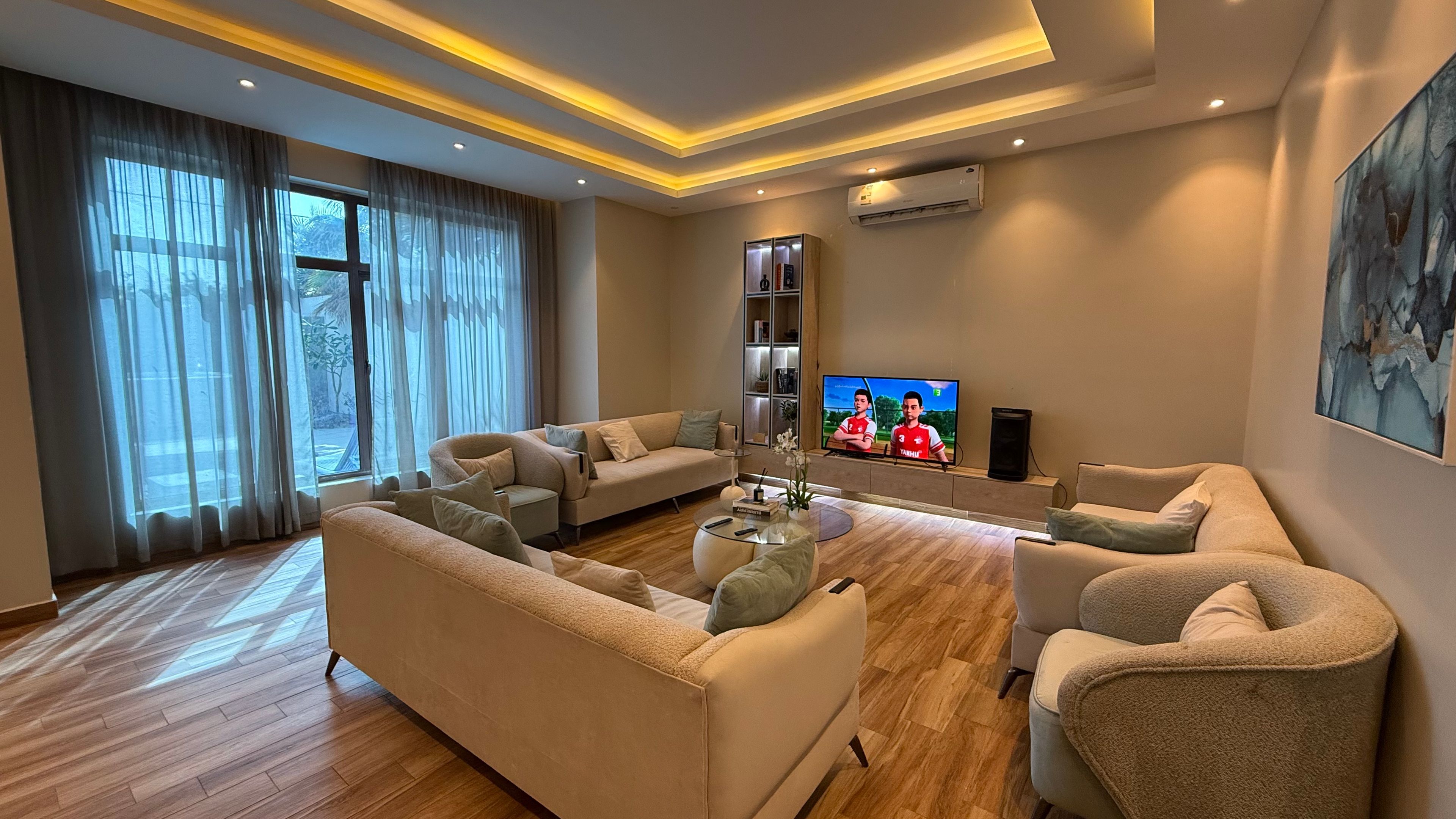 https://img.gathern.co/1400x0/1/bIhzkaz8PLC-BCCunonYtZtCUTW85hU9.jpg