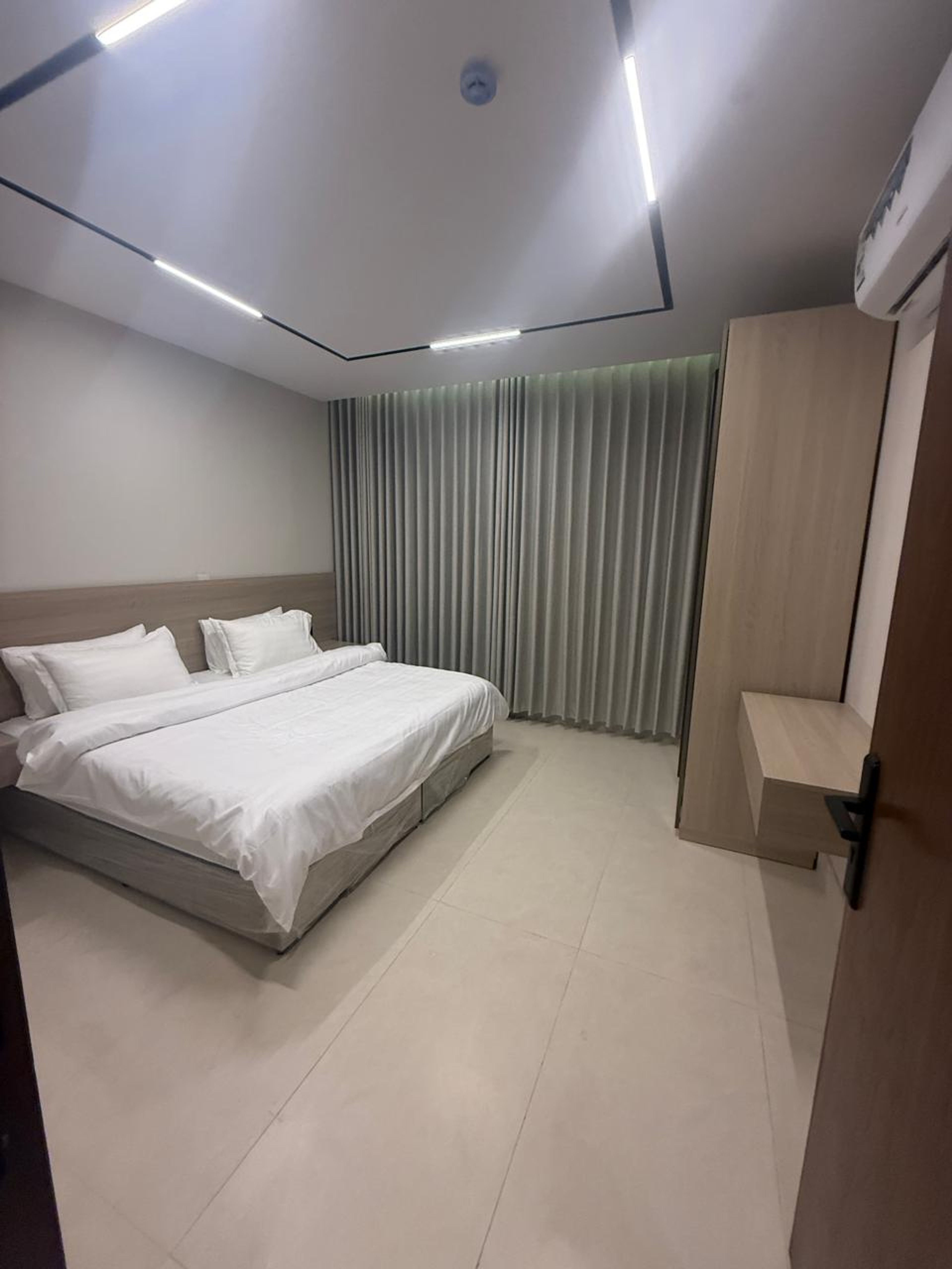 https://img.gathern.co/1400x0/1/bK2DTTC9tg6bNL4mG-qObZOIgtDIwznZ.jpg