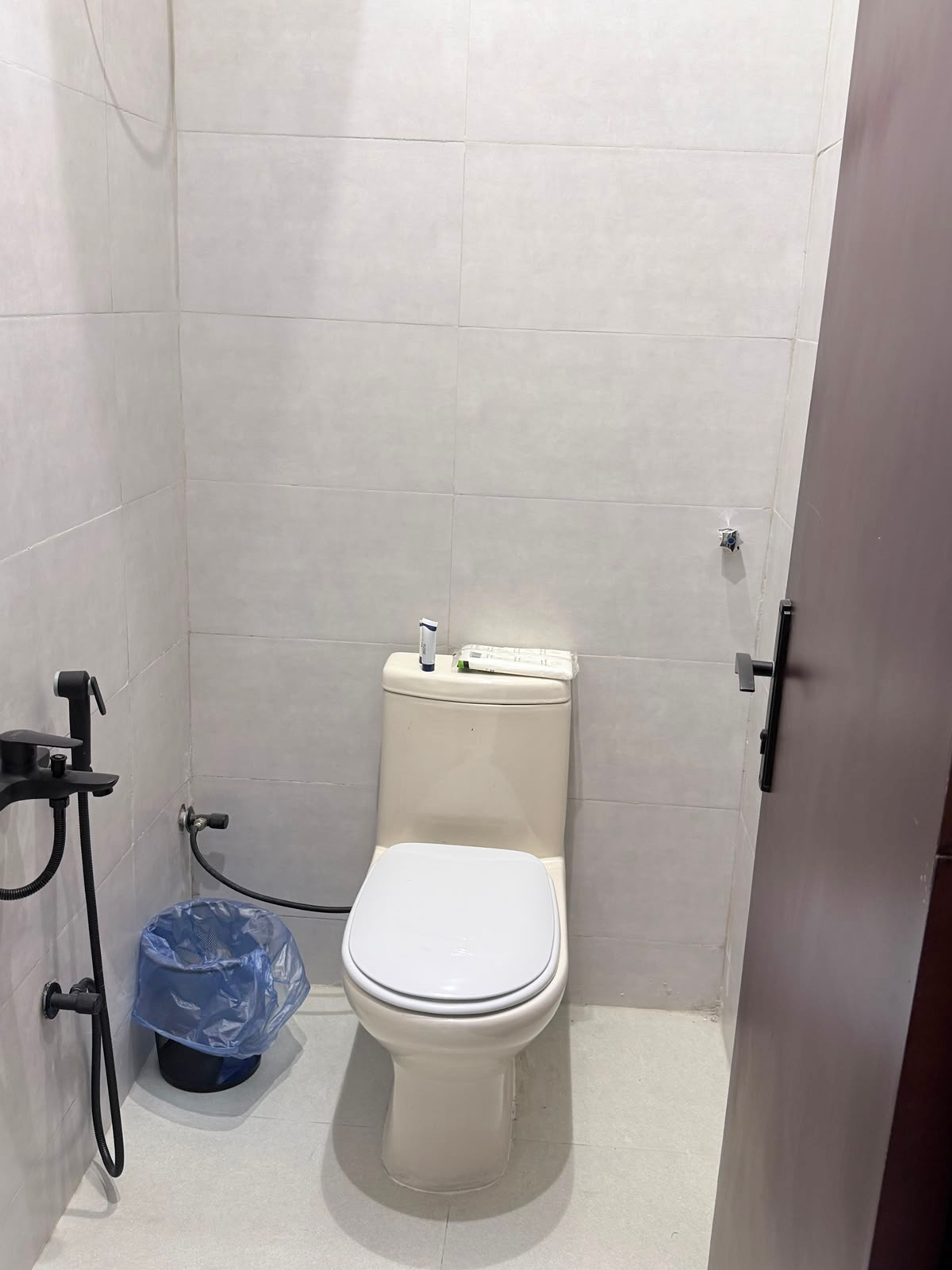 https://img.gathern.co/1024x0/1/cHATzfsHZ99iLtcV5R2UH-lcIB04ACtW.jpeg