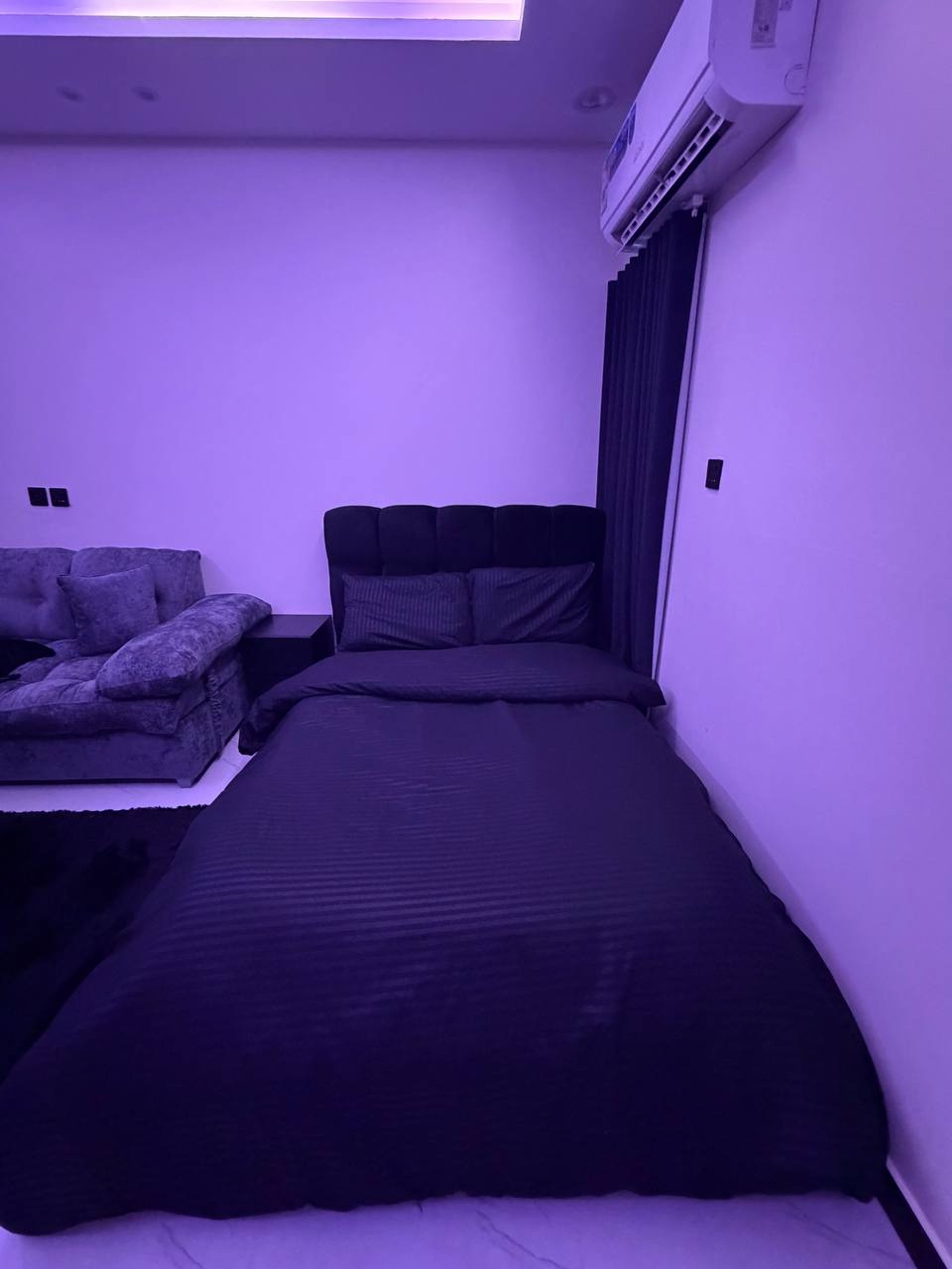 https://img.gathern.co/1024x0/1/cJnVepxB-yGp1-IaHZg1Q7hB2HNh8Y5J.jpg