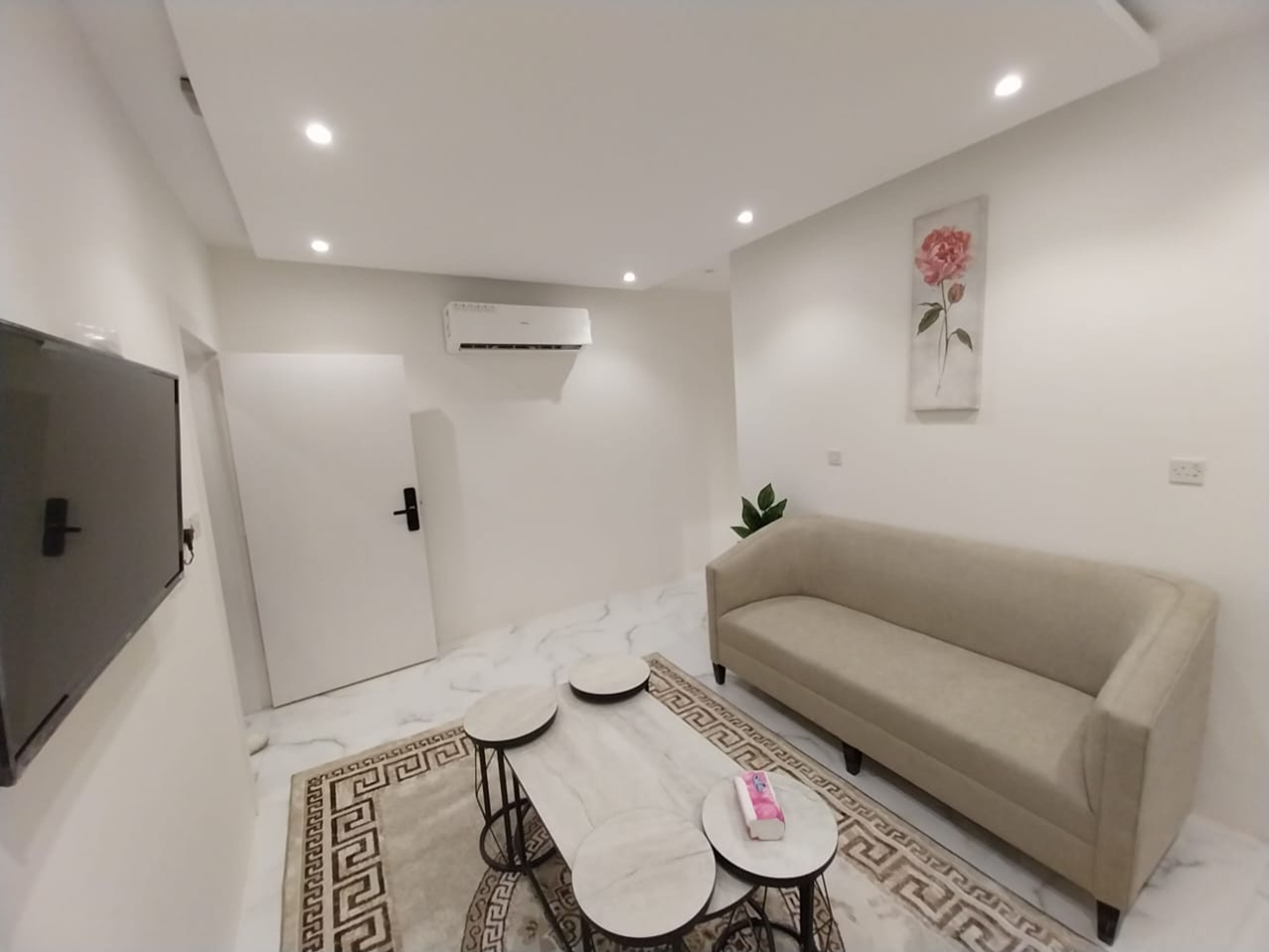 https://img.gathern.co/1400x0/1/cXcrE8D3638Ocgd7b7CAL6xL10OkT6E2.jpeg