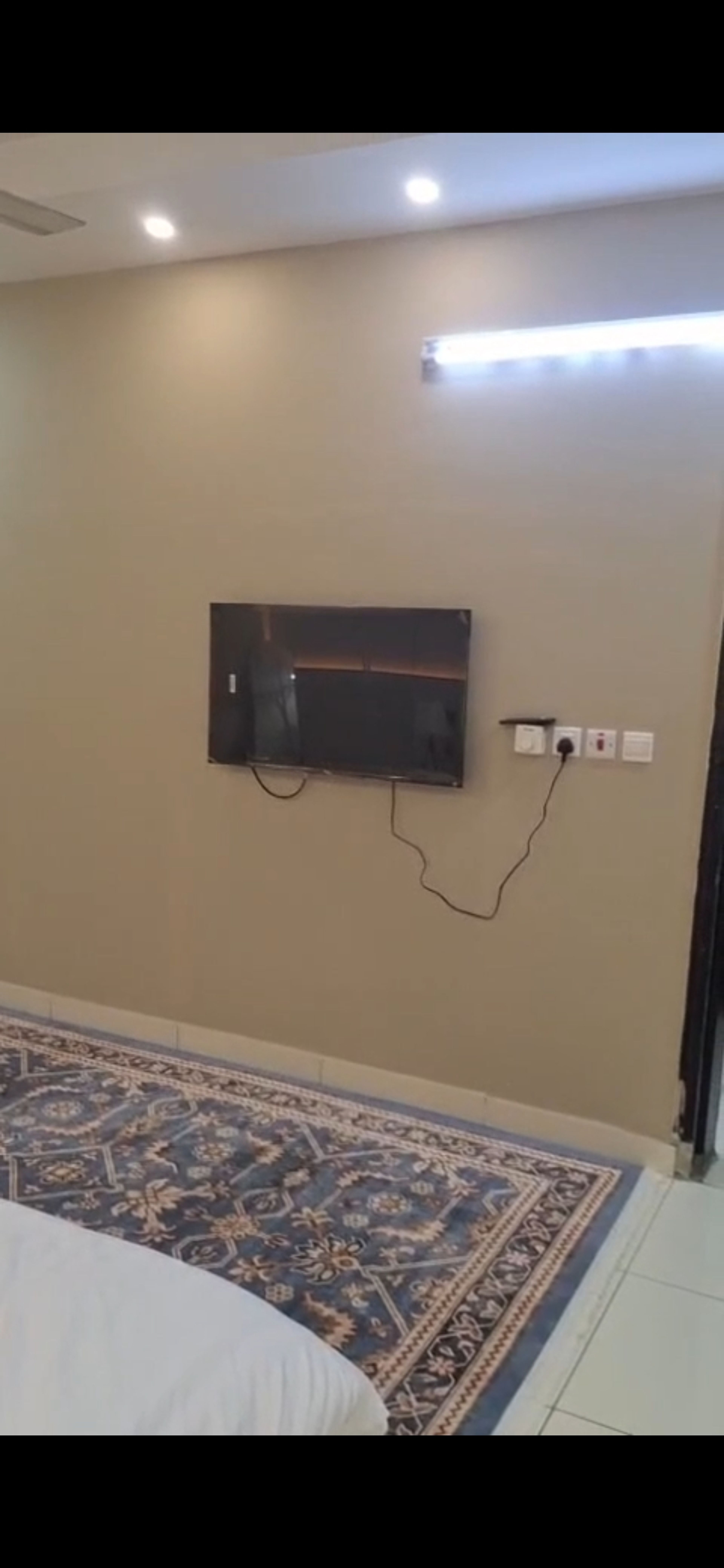 https://img.gathern.co/1024x0/1/cf_pURMjoQEAUIIXjej7C8YdtszC08xq.jpg