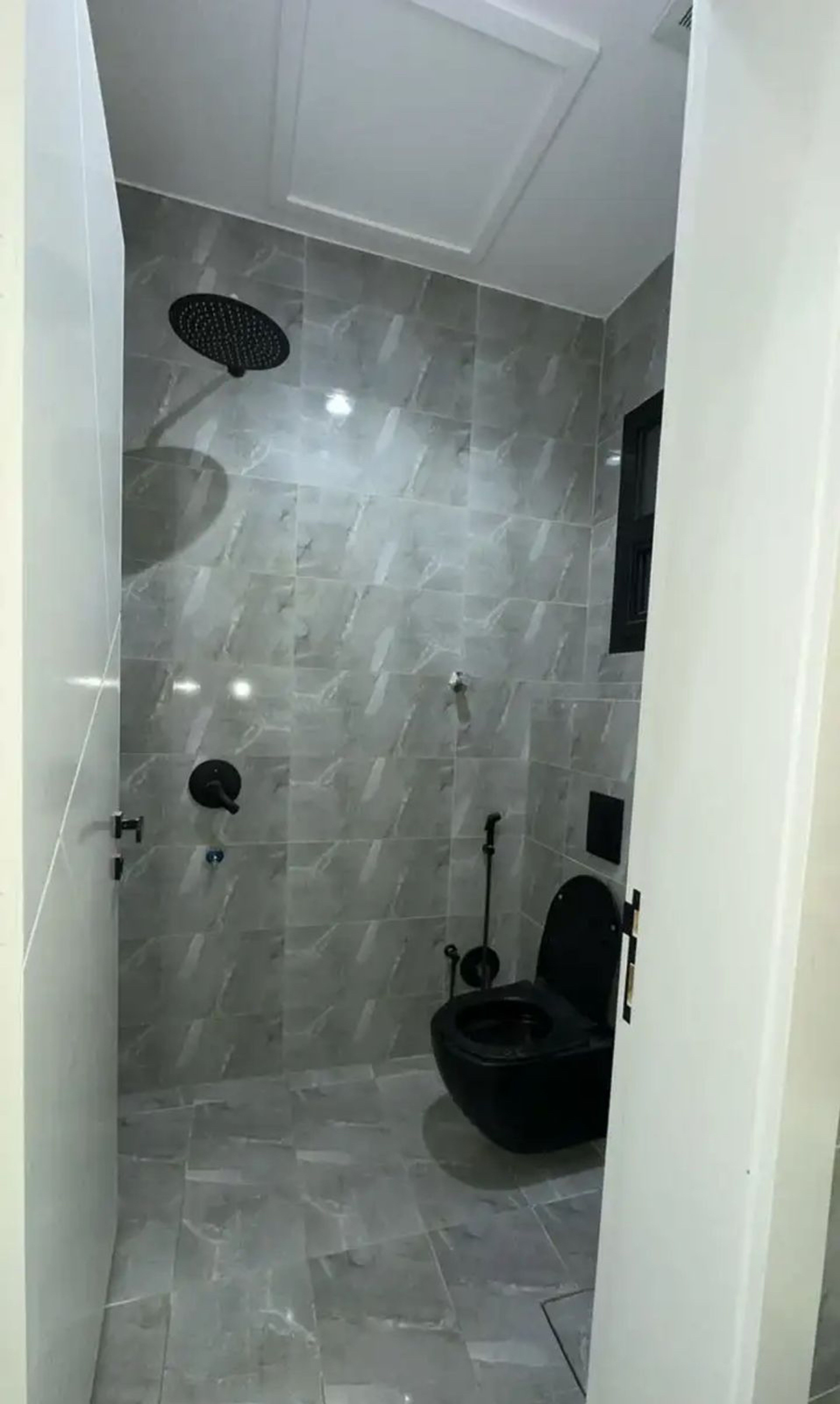 https://img.gathern.co/1400x0/1/dArRyTKLqvsnPf5peLXBCHtIe3dsIWNq.jpg