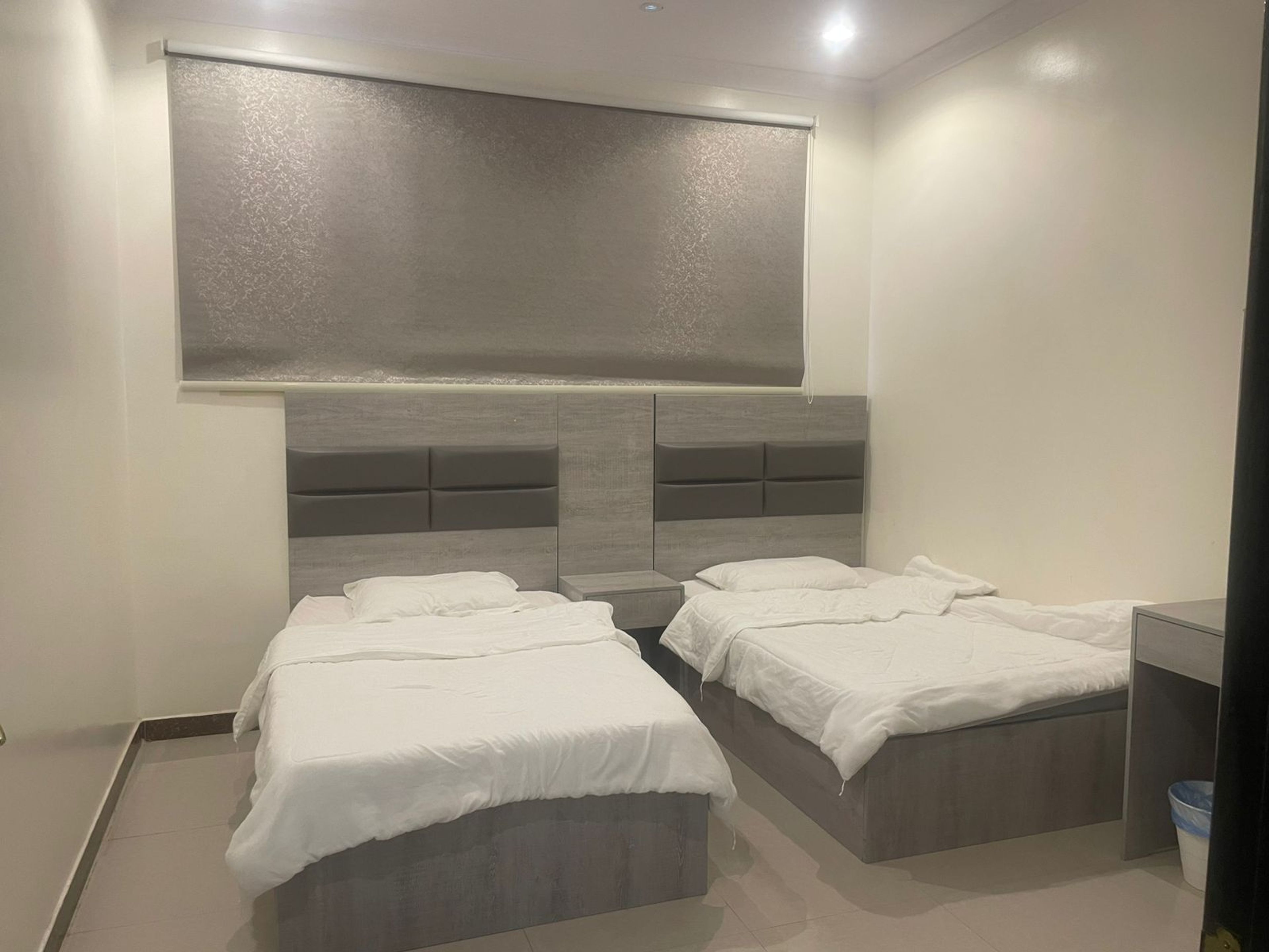 https://img.gathern.co/1400x0/1/duo5_3vD71KkB3VLx7TybObLtFBqjq5P.jpeg