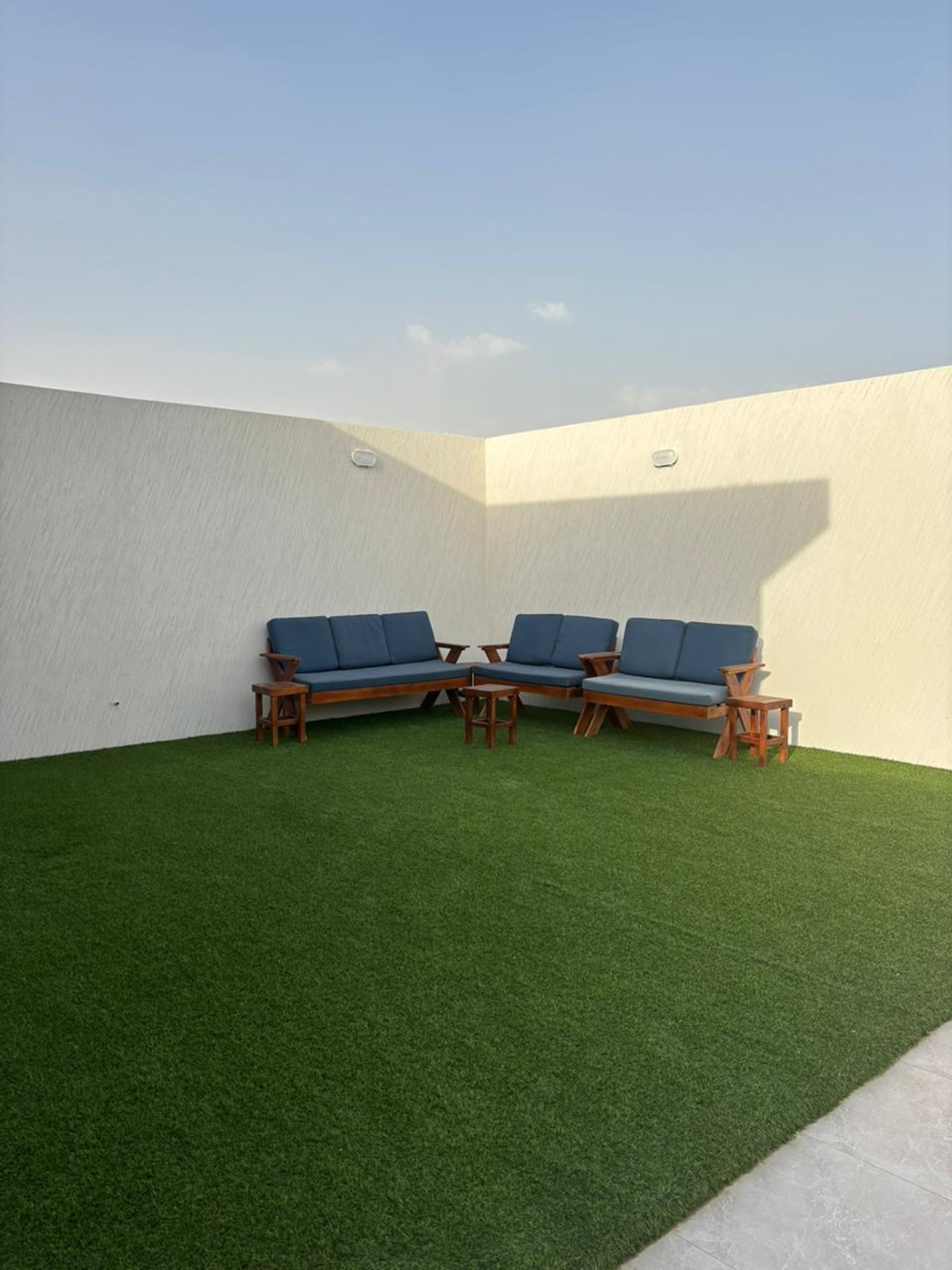 https://img.gathern.co/1400x0/1/dwekNjEgGYGnSi0bynbiy6KV4QVC-3Il.jpg
