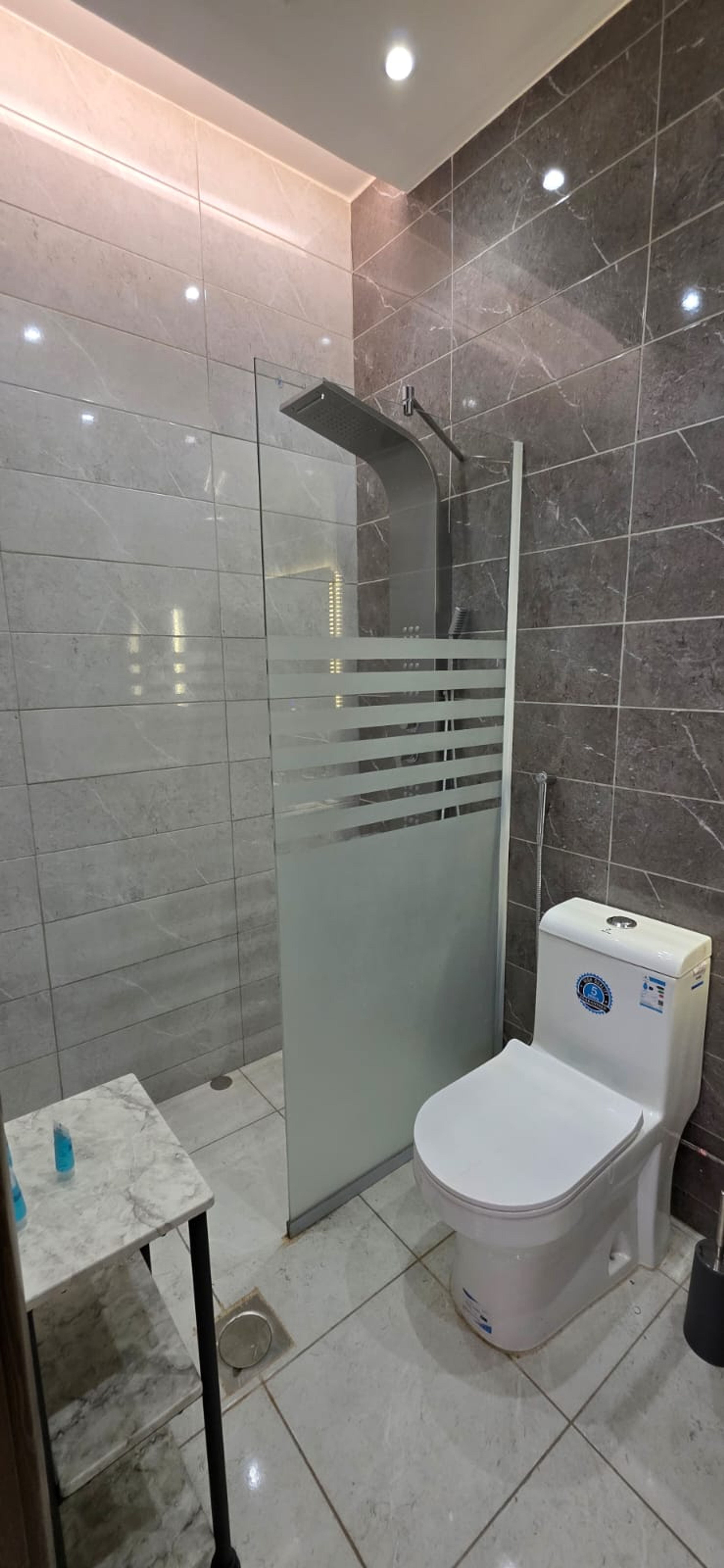 https://img.gathern.co/1024x0/1/eNB1YwsXhMJY6sj42b8pji6md4jatydi.jpeg