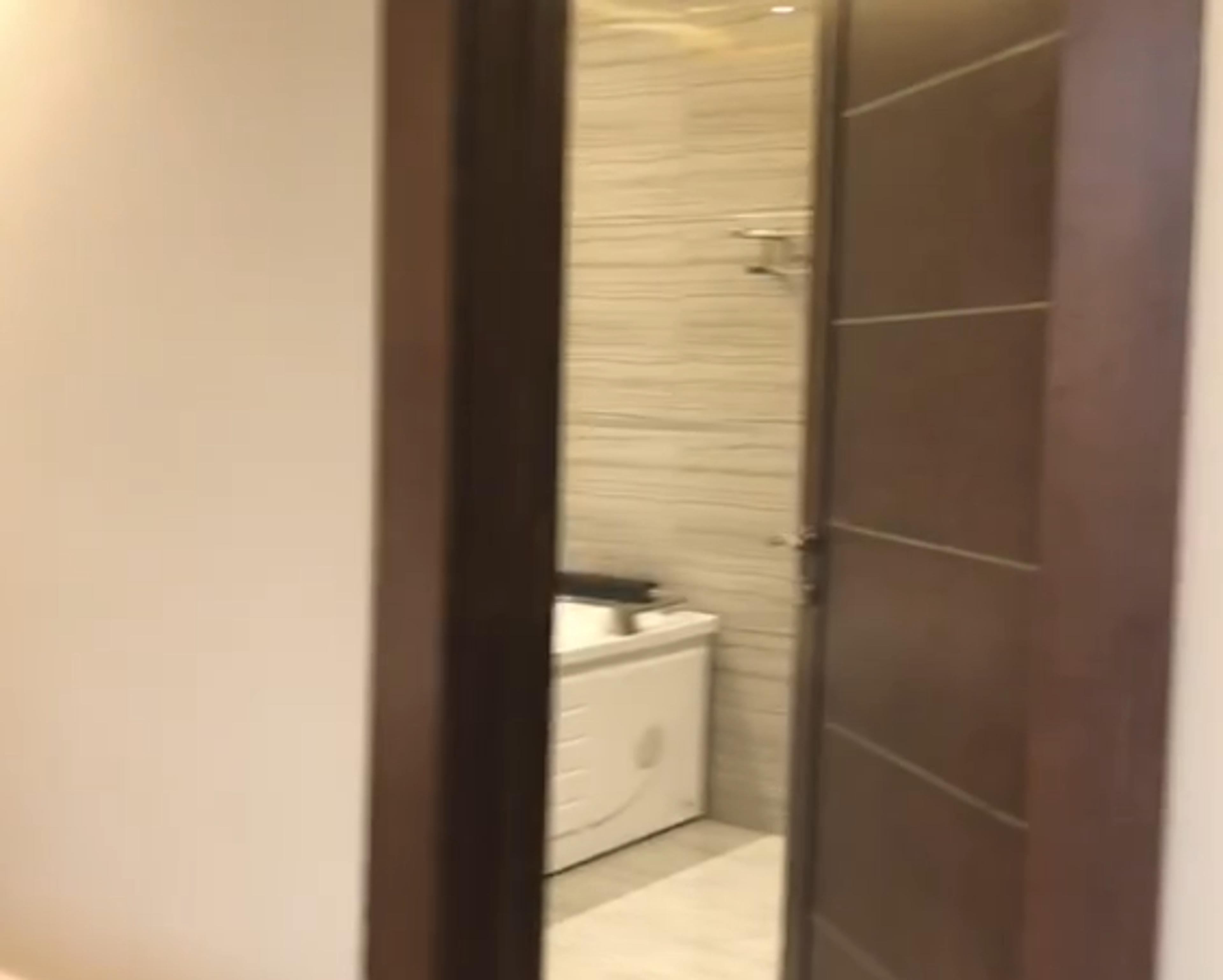 https://img.gathern.co/1400x0/1/eNQSgp82jZIAPTgRjHMV5fuGn8uWZN7U.png