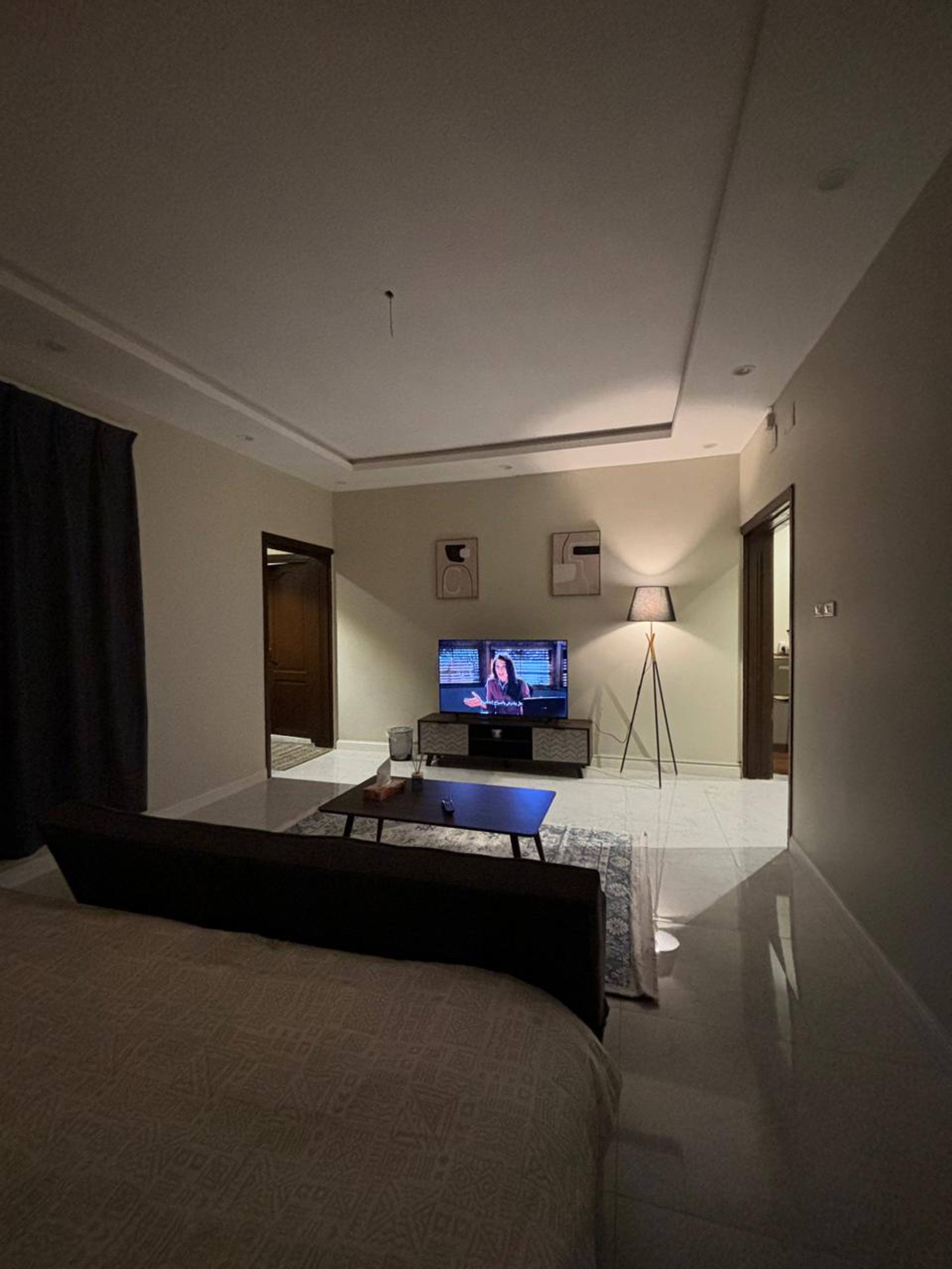 https://img.gathern.co/1400x0/1/ertHUC2fWllDMVqPyeaZzAnWMiq7ET1e.jpg