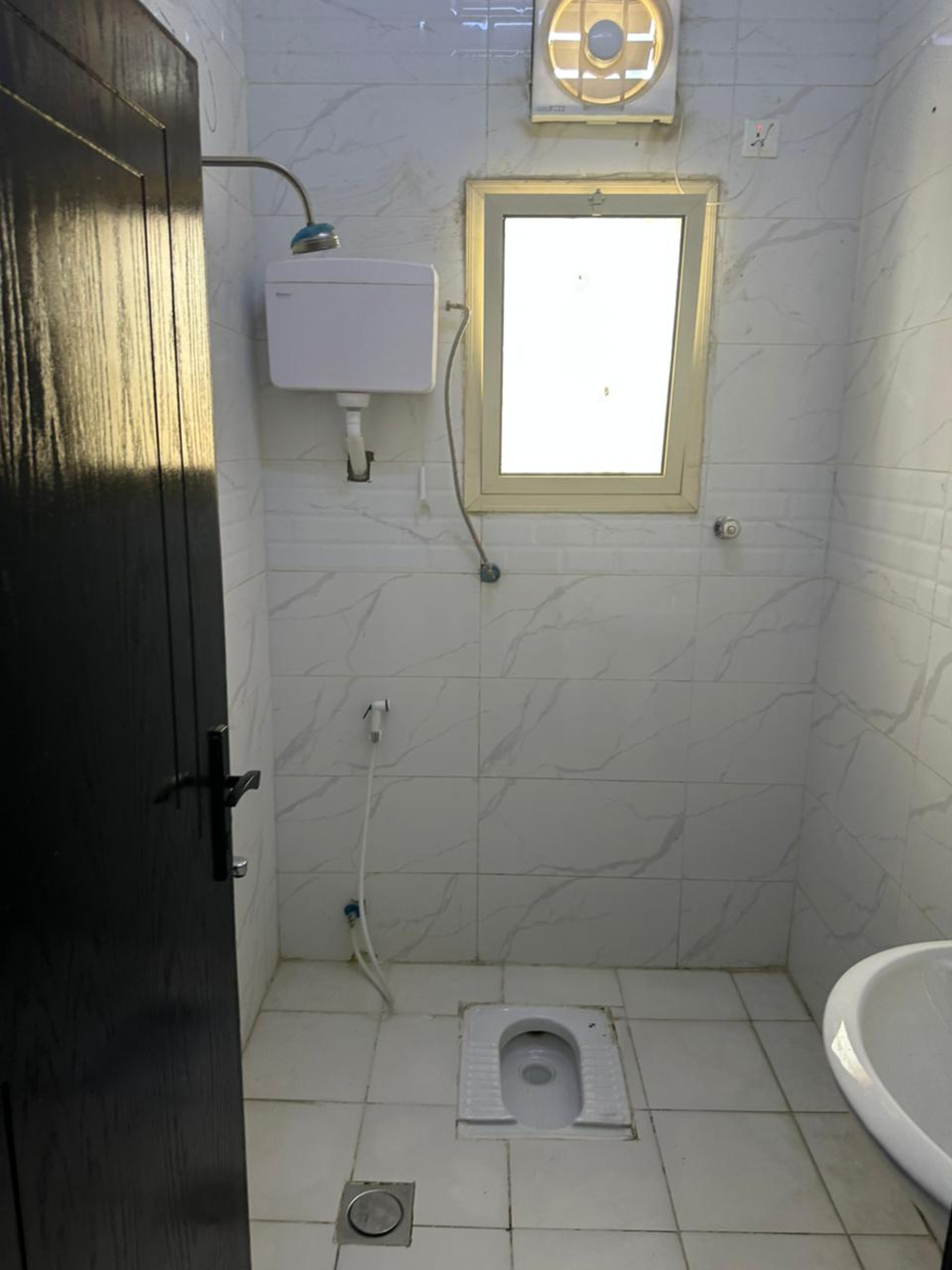 https://img.gathern.co/1400x0/1/fM4g3kn9xar_b8QqmfTct75URSLxbXrx.jpg