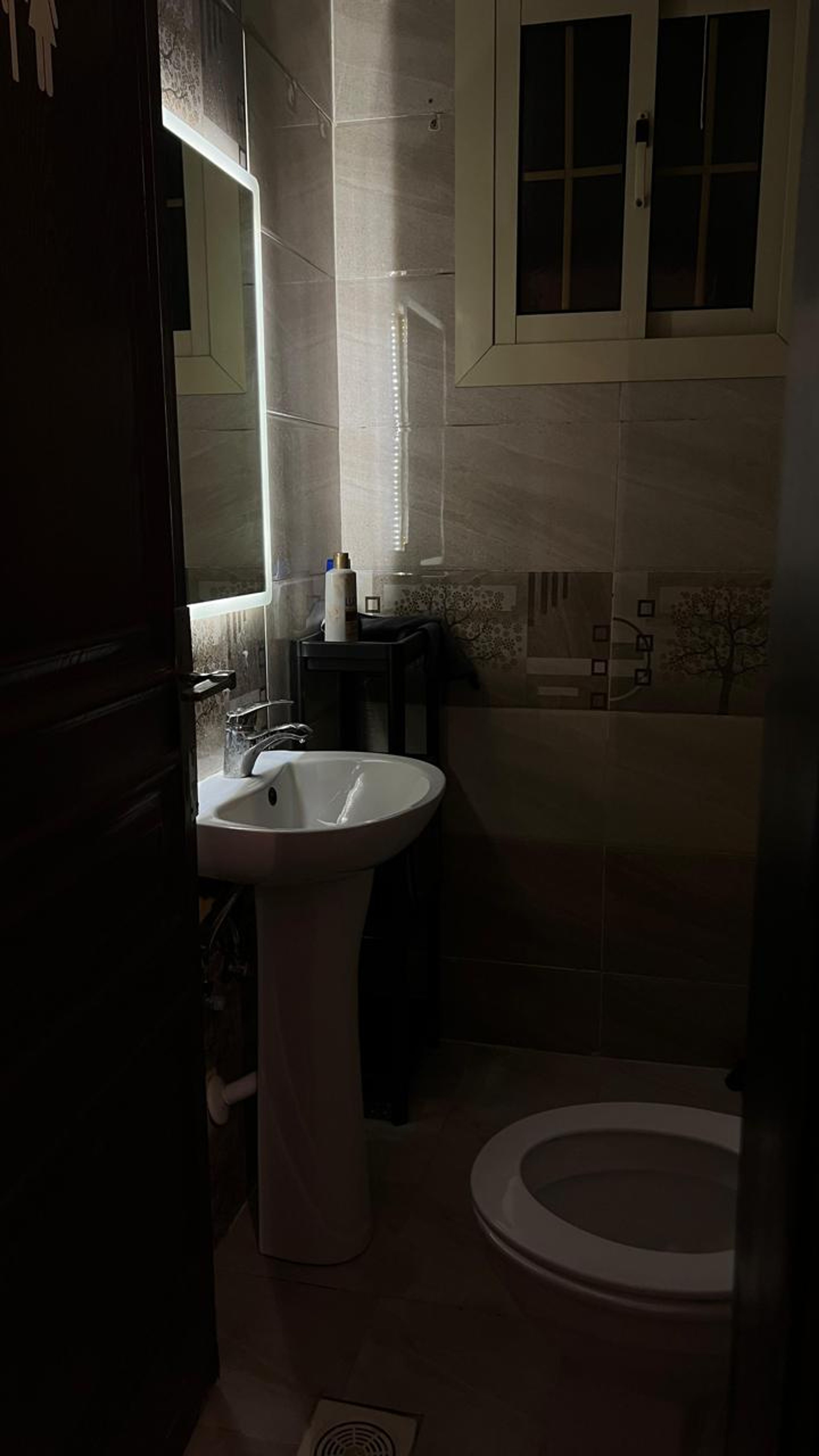 https://img.gathern.co/1024x0/1/fPM1yJqubO-O5wl1Kb6OlsBQ-H9lBtUe.jpeg