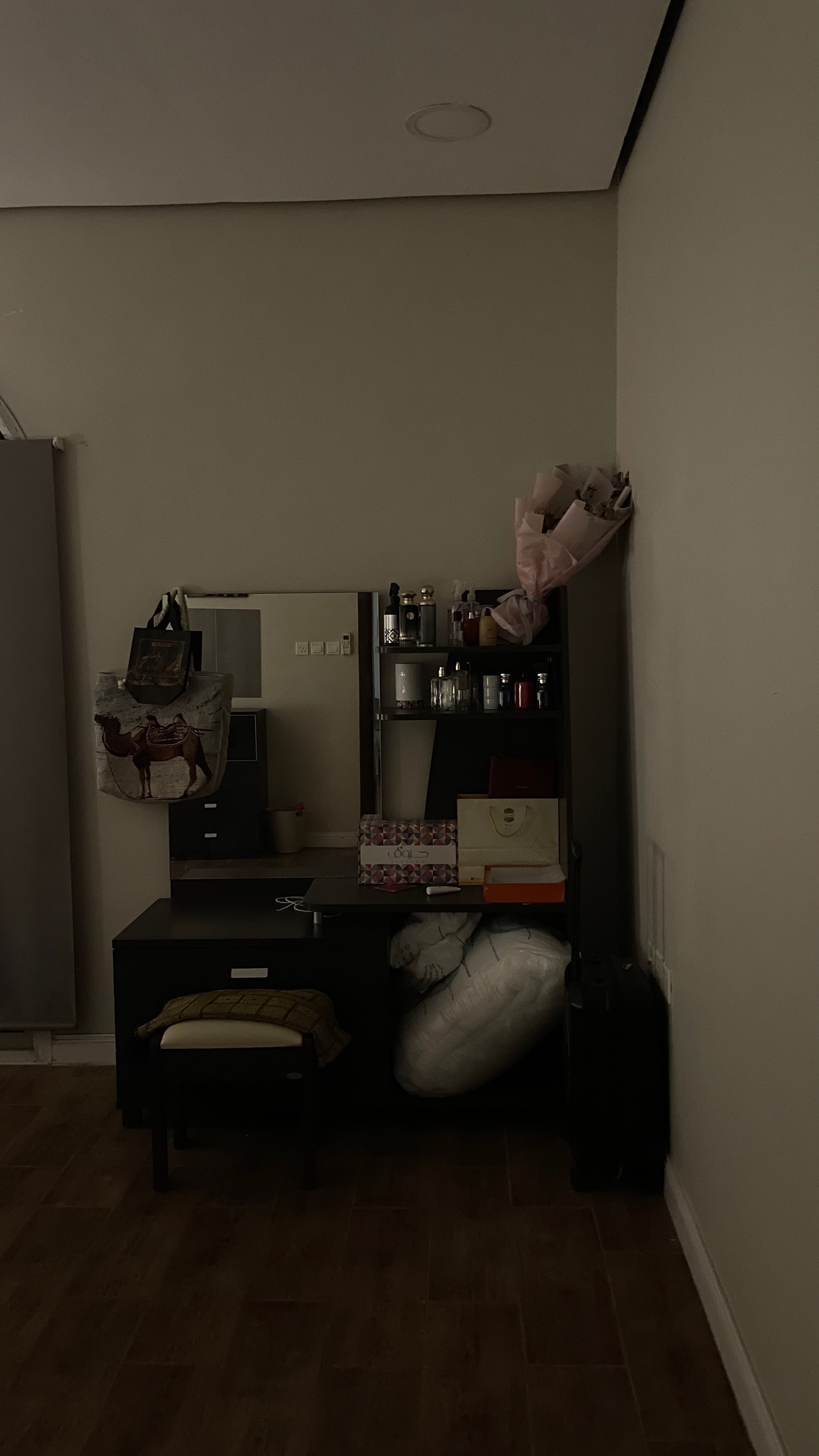 https://img.gathern.co/1400x0/1/faObkh5sHFA1rOx9HTWvVGlwZLFoNO1T.jpg