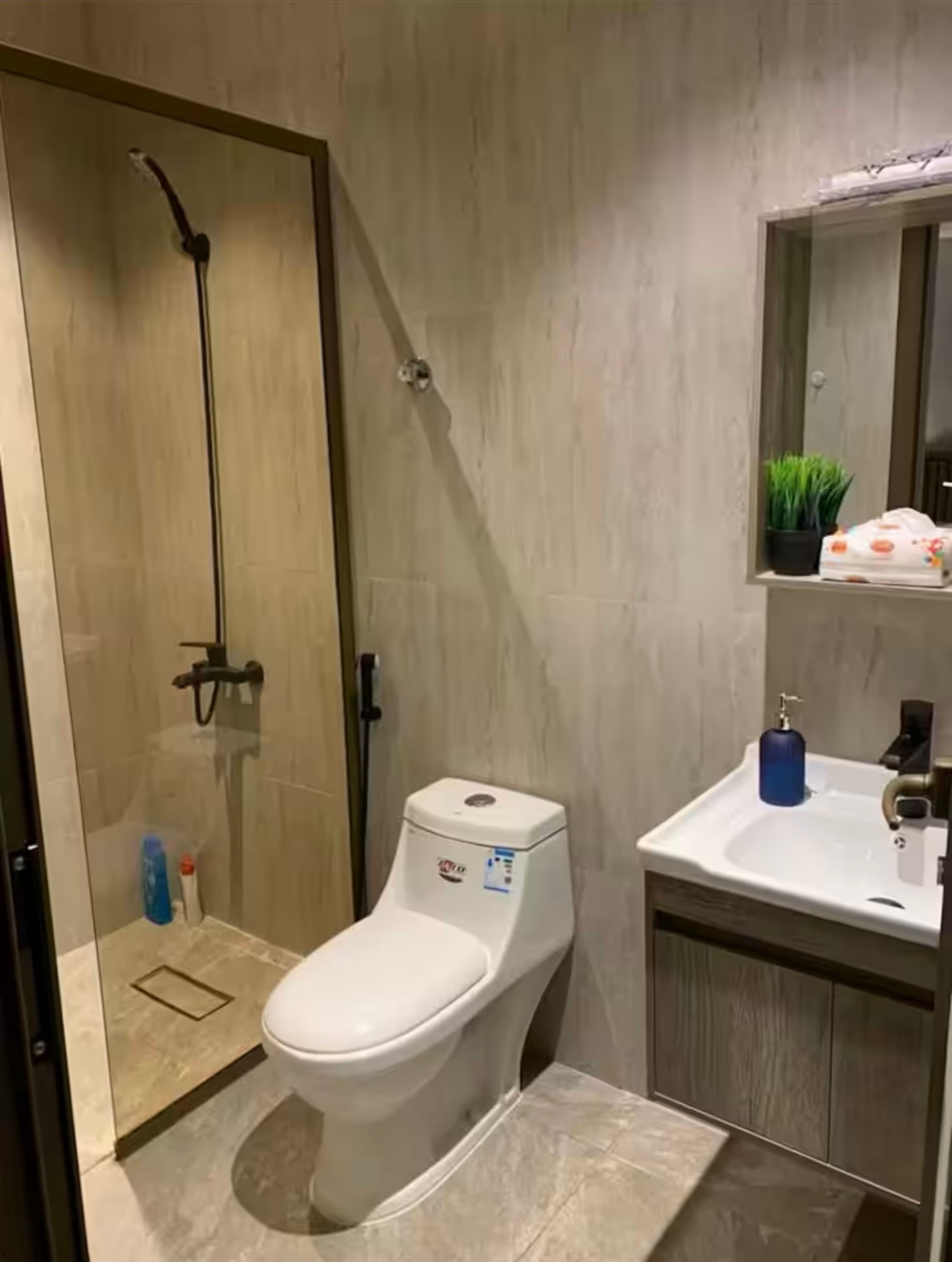 https://img.gathern.co/1400x0/1/fvvv0L0HfWEDv1dpyDFQ95Qr68Cxn27Y.jpeg