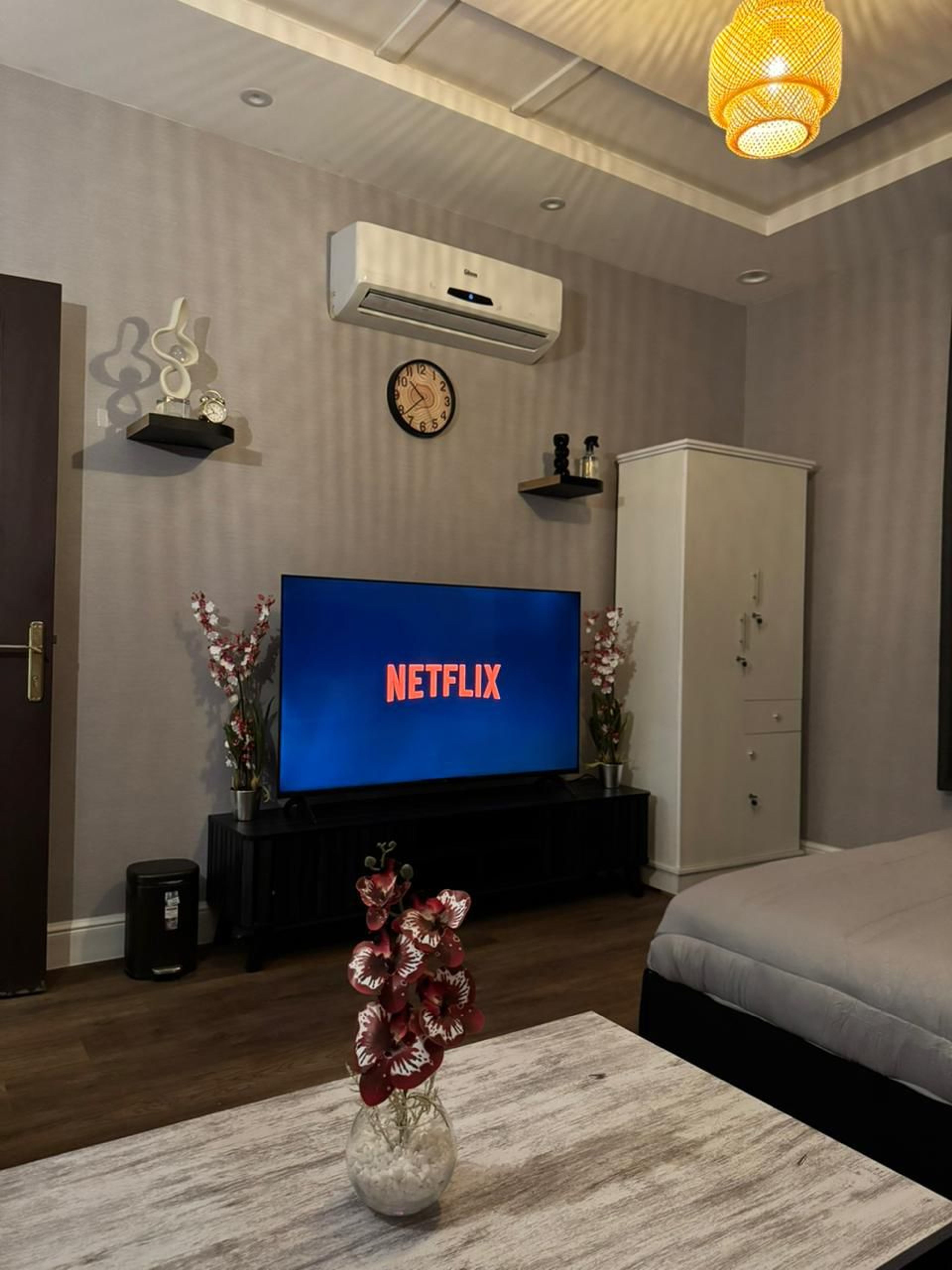 https://img.gathern.co/1400x0/1/gK9F5FPMpnecp3wcj4xF5RDwNTzrXQ6G.jpeg