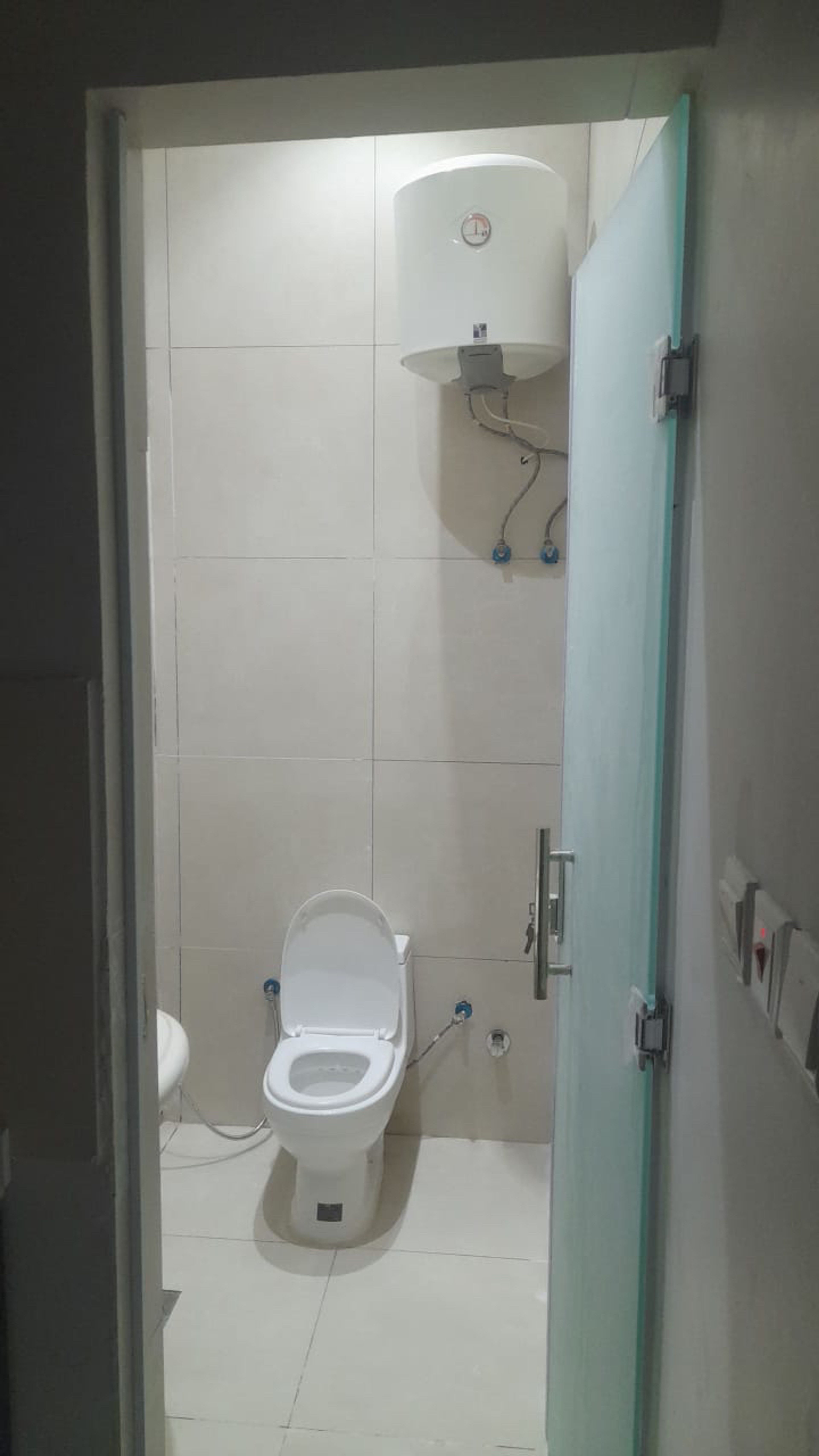 https://img.gathern.co/1400x0/1/ghn_UgD-Uq835j5vaP4GmN1QZp9iiSJO.jpg