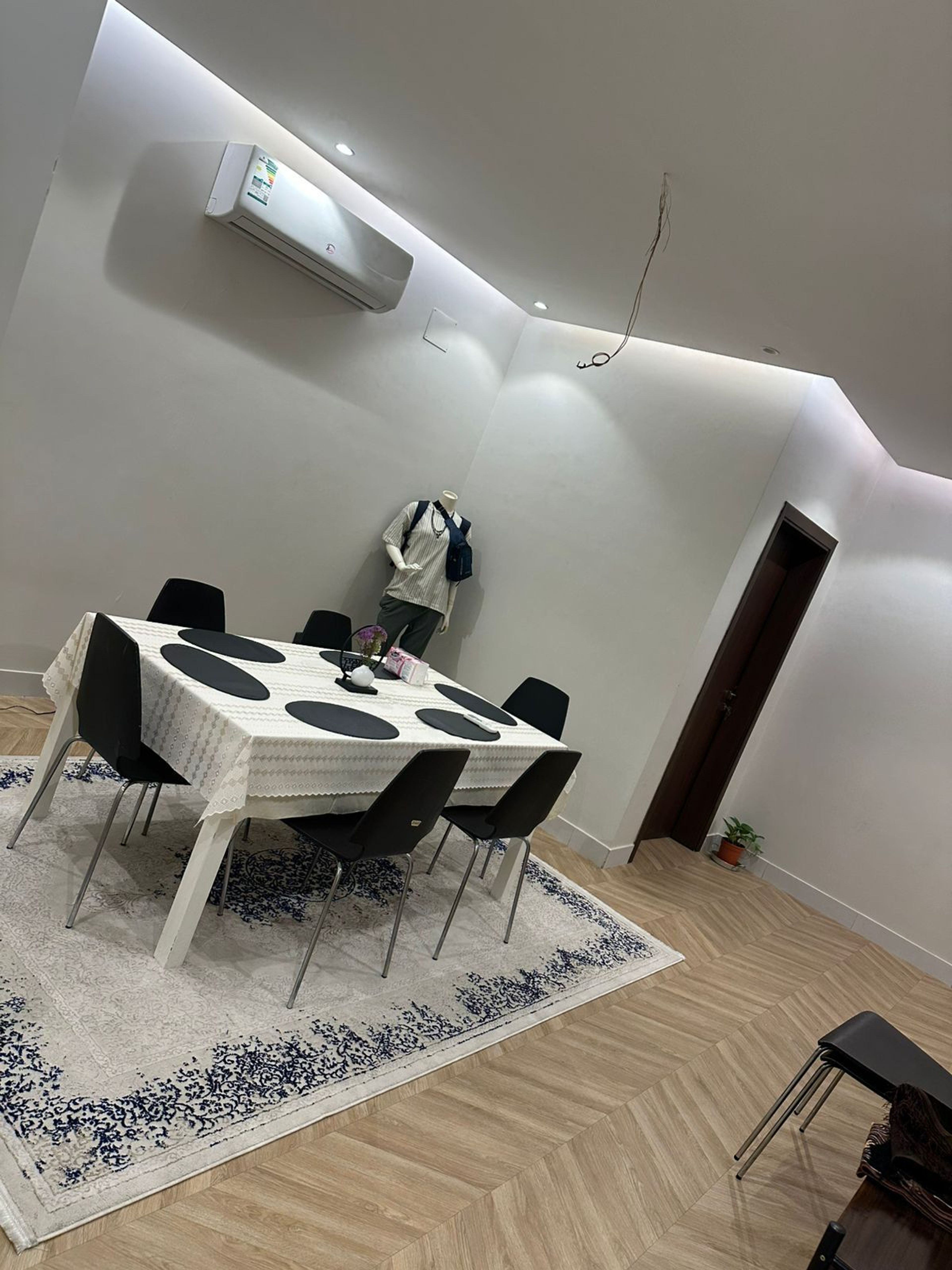 https://img.gathern.co/1400x0/1/h3G2WVL-eyJt-QfED5xeAXLXje8GAbop.jpeg