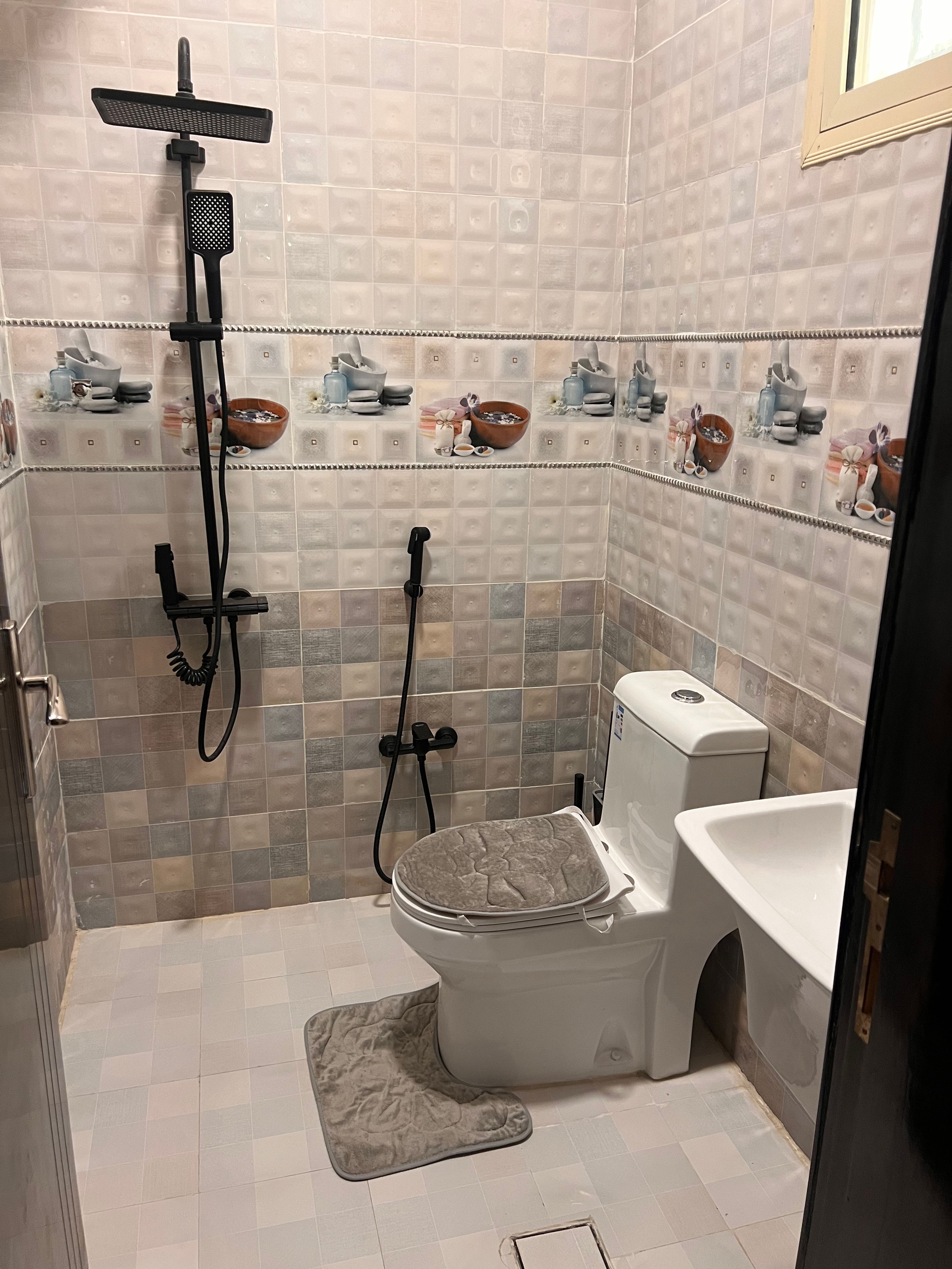 https://img.gathern.co/1400x0/1/h5Oz3P8kS5IQnV2v-hSyzDCqzMxvxnMv.jpg